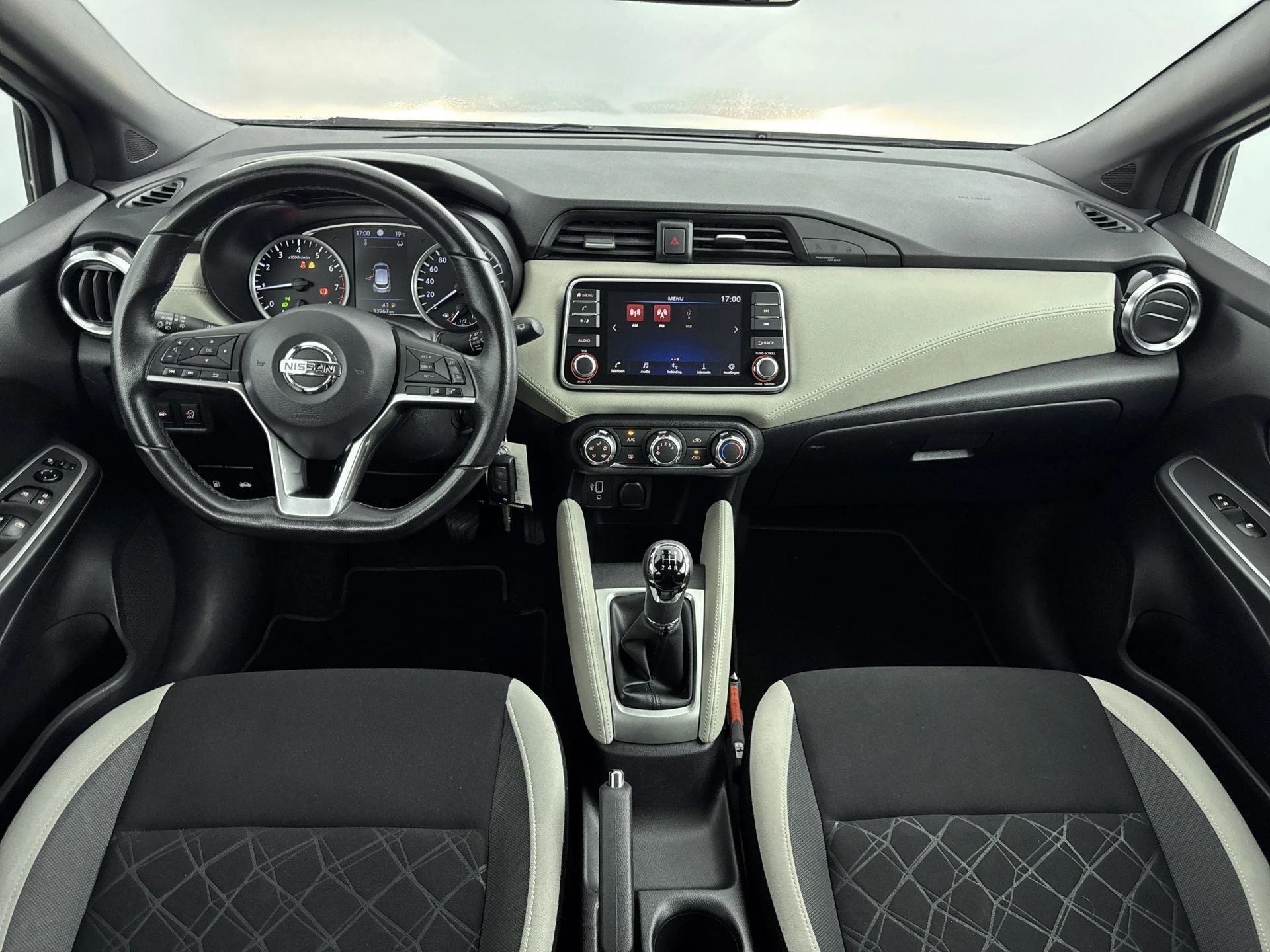 Nissan-Micra-image-17
