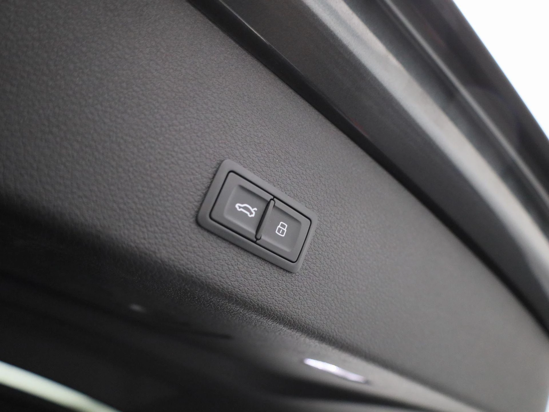 Audi-e-tron-image-10