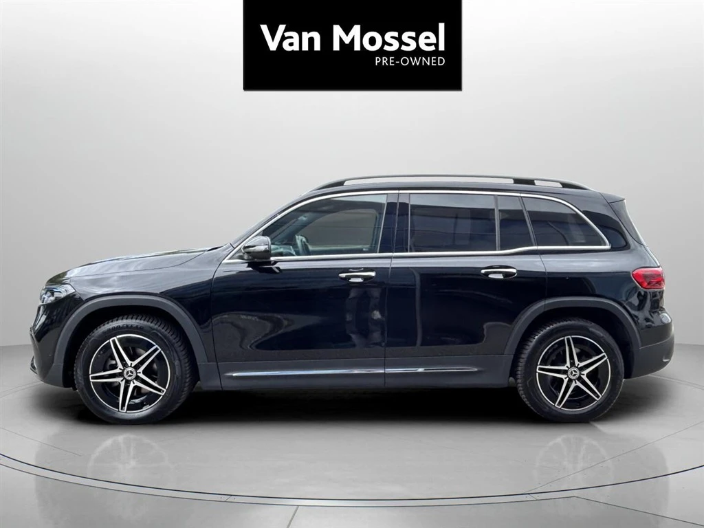 Mercedes-Benz-EQB-image-8