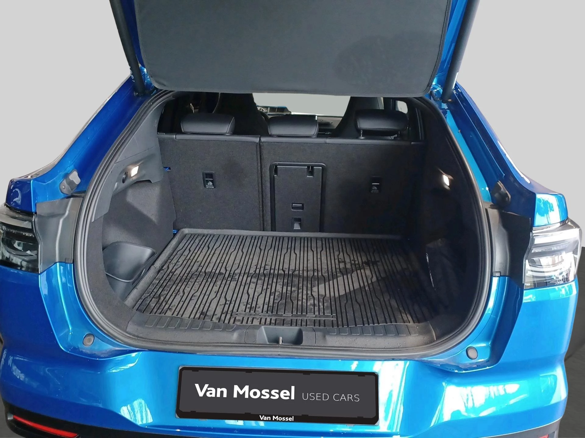 Ford Capri AWD Premium - 546km Range - Pano - 360 View