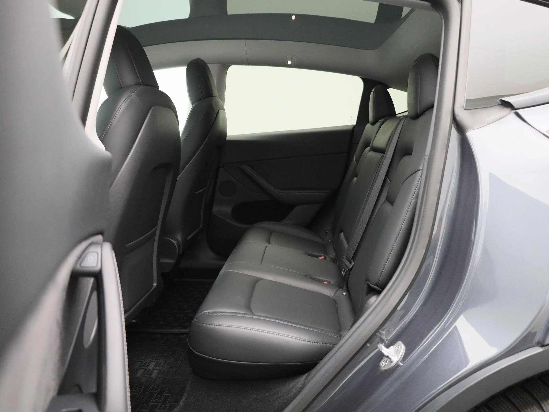 Tesla Model Y Long Range Dual Motor AWD