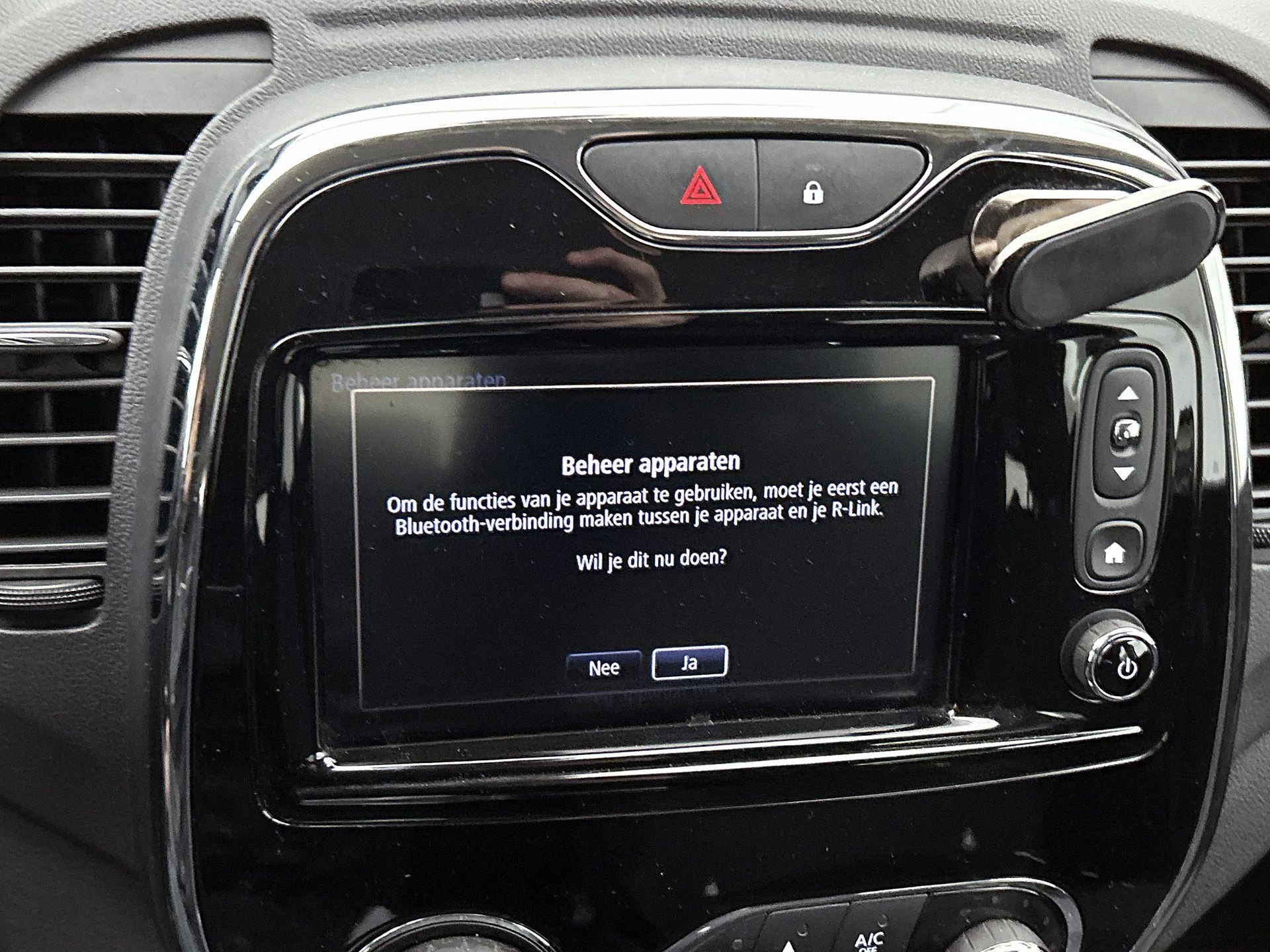 Renault-Captur-image-11