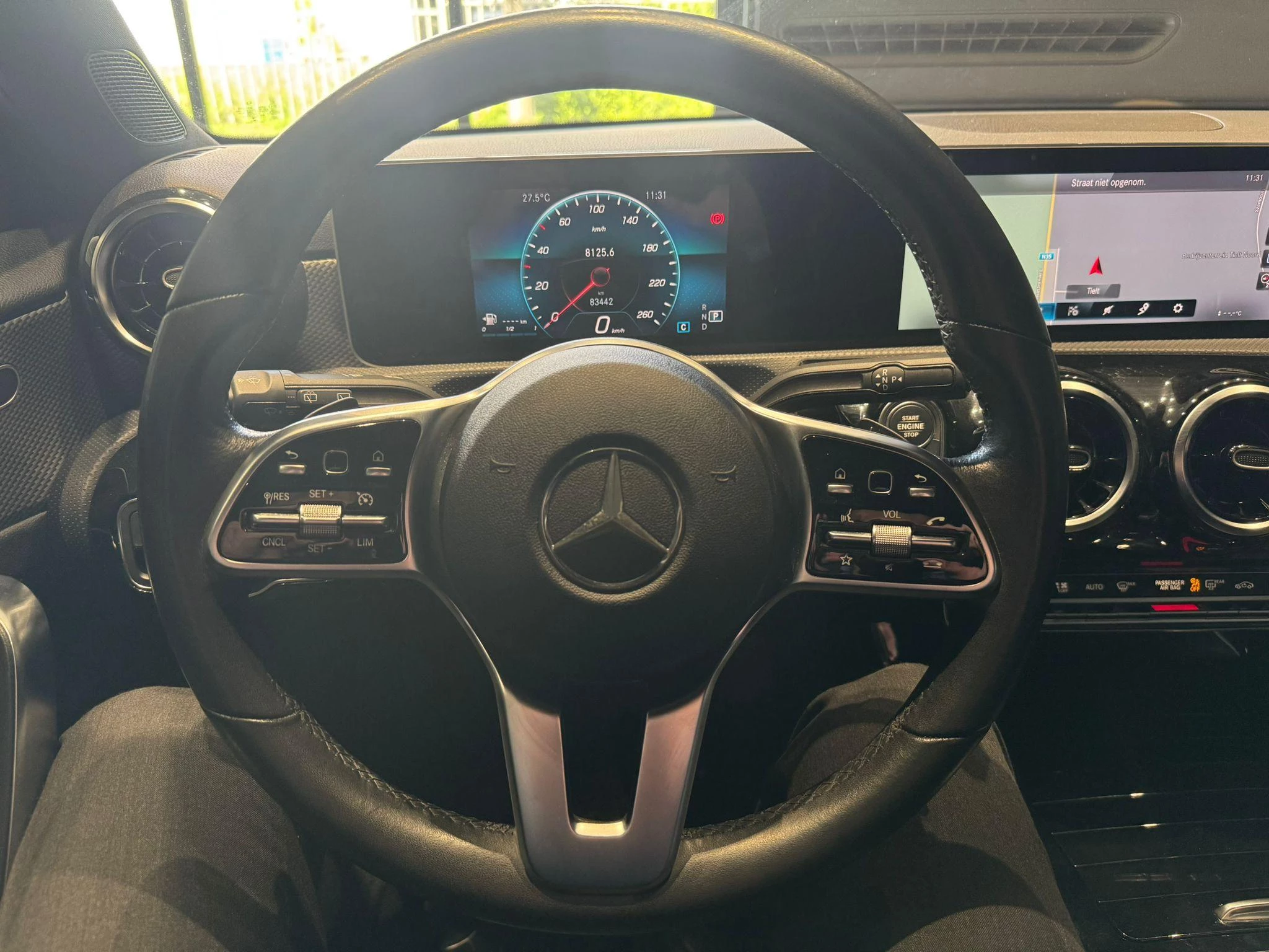 Mercedes-Benz Classe A 180 d Business Solution + TREKHAAK + MULTIBEAM + LEDER +