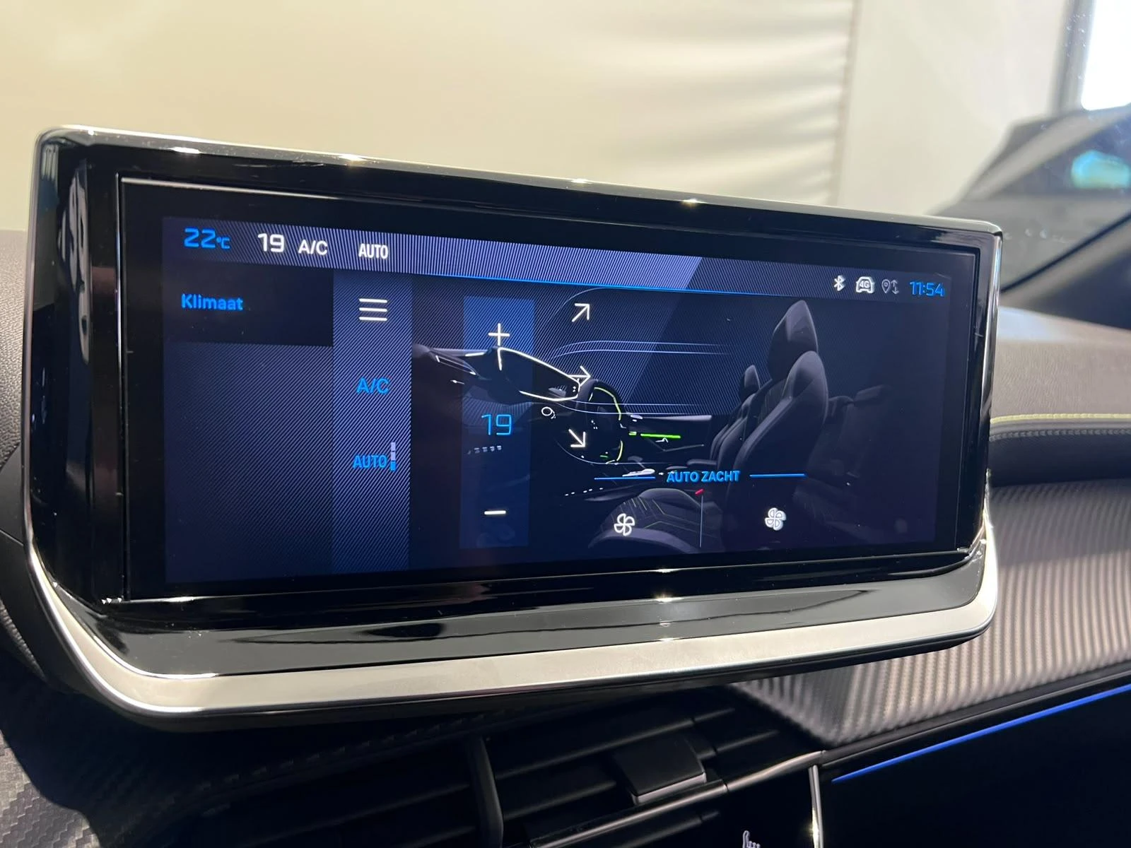 Peugeot 208 1.2 Hybrid 110 e-DCS6 GT