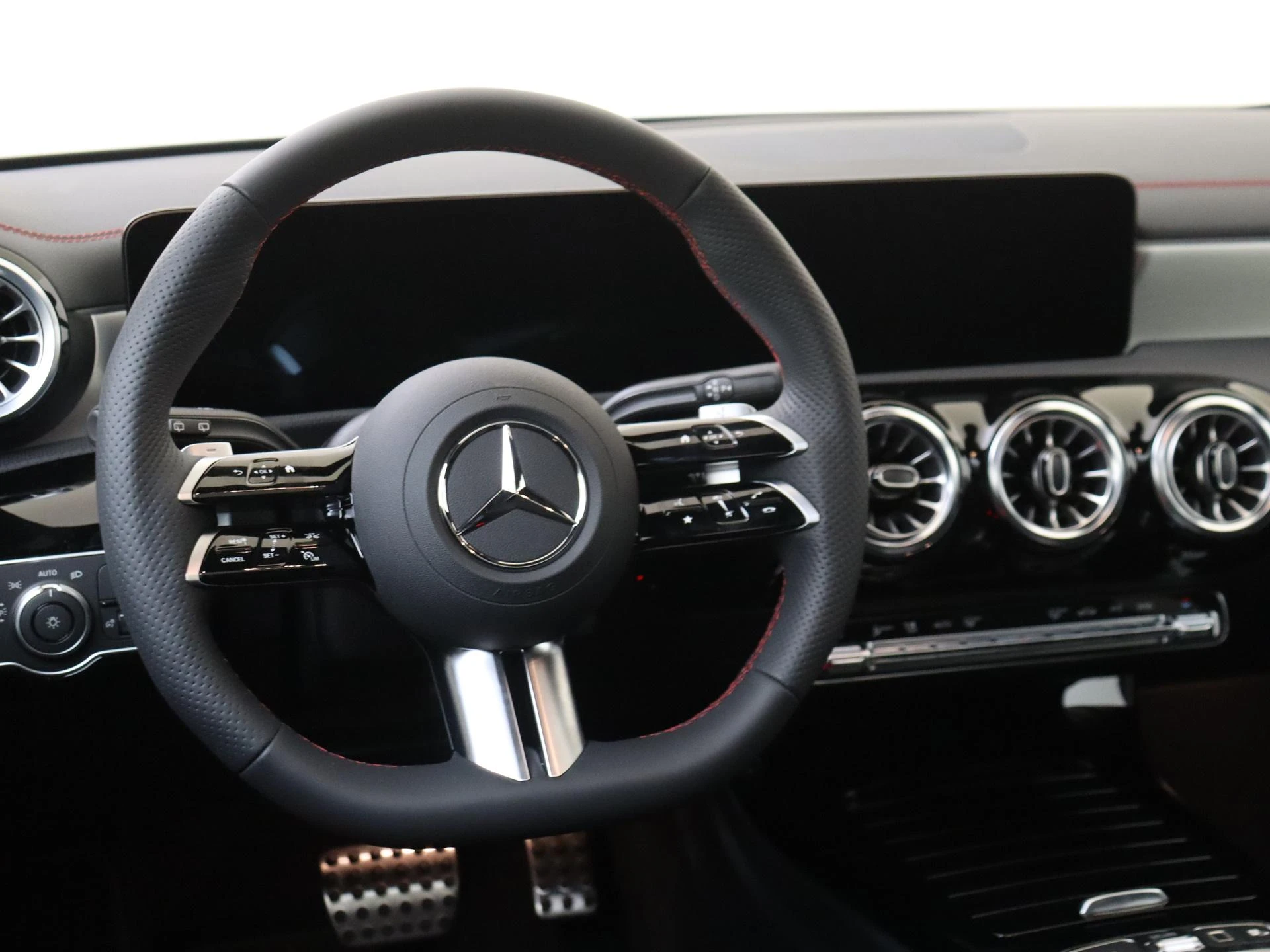 Mercedes-Benz CLA Shooting Brake 180 Business Solution AMG