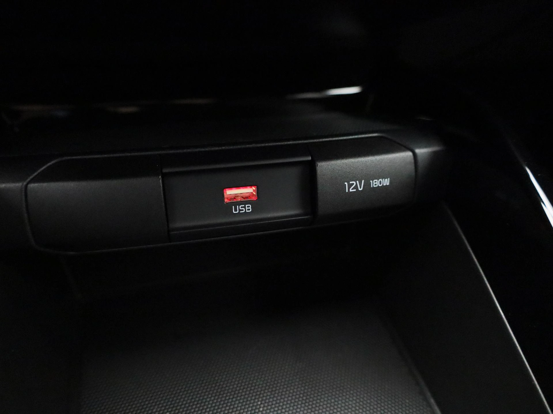 Kia-Stonic-image-25