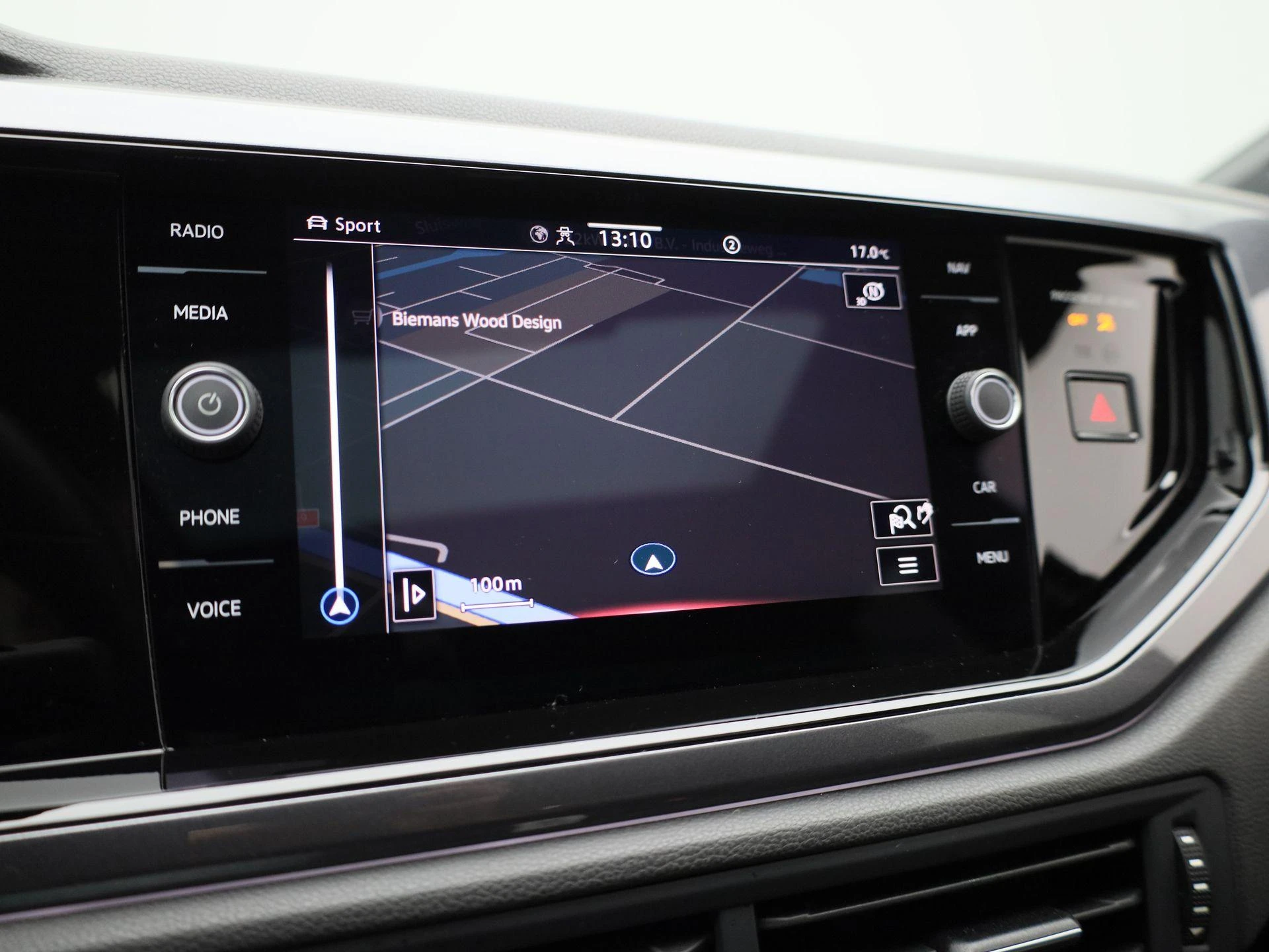 Volkswagen-Polo-image-25