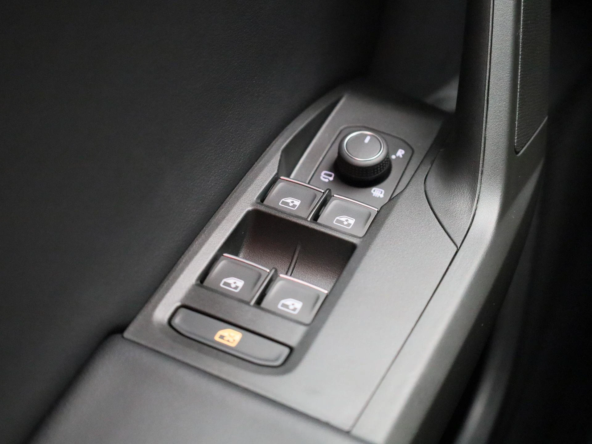 SEAT Leon Sportstourer 1.5 TSI e-Hybrid FR Business