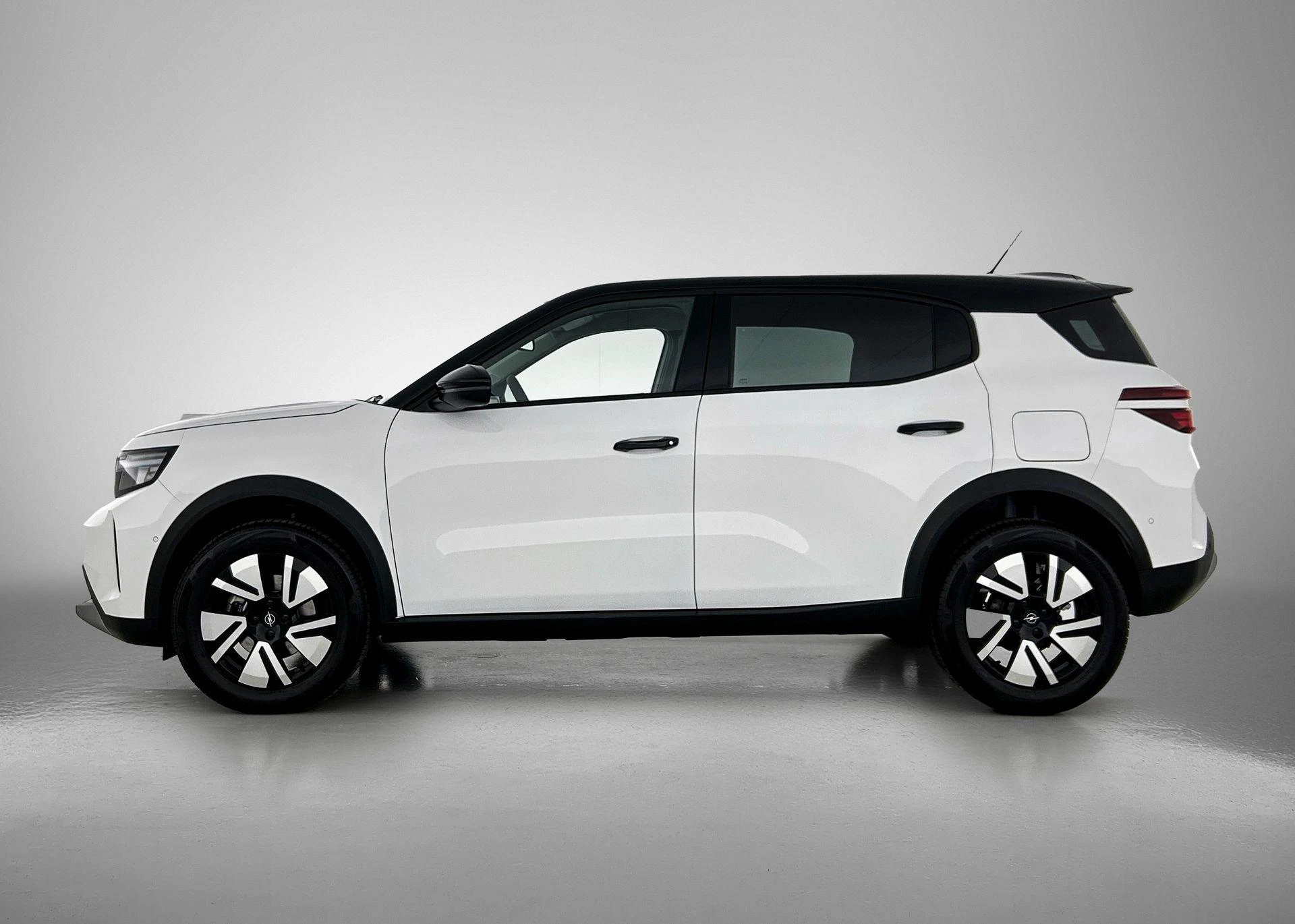 Opel-Frontera-image-1