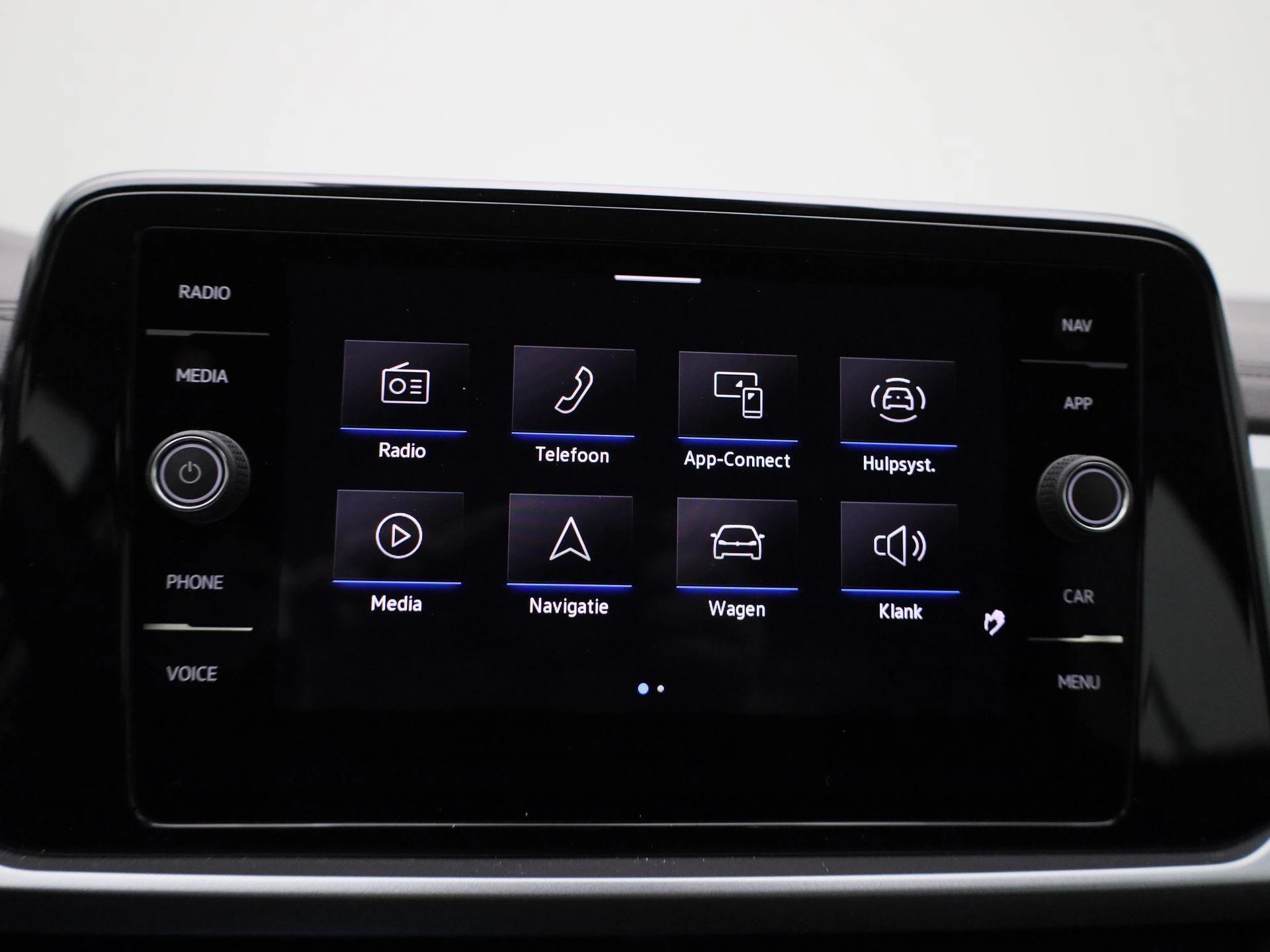 Volkswagen-T-Roc-image-29