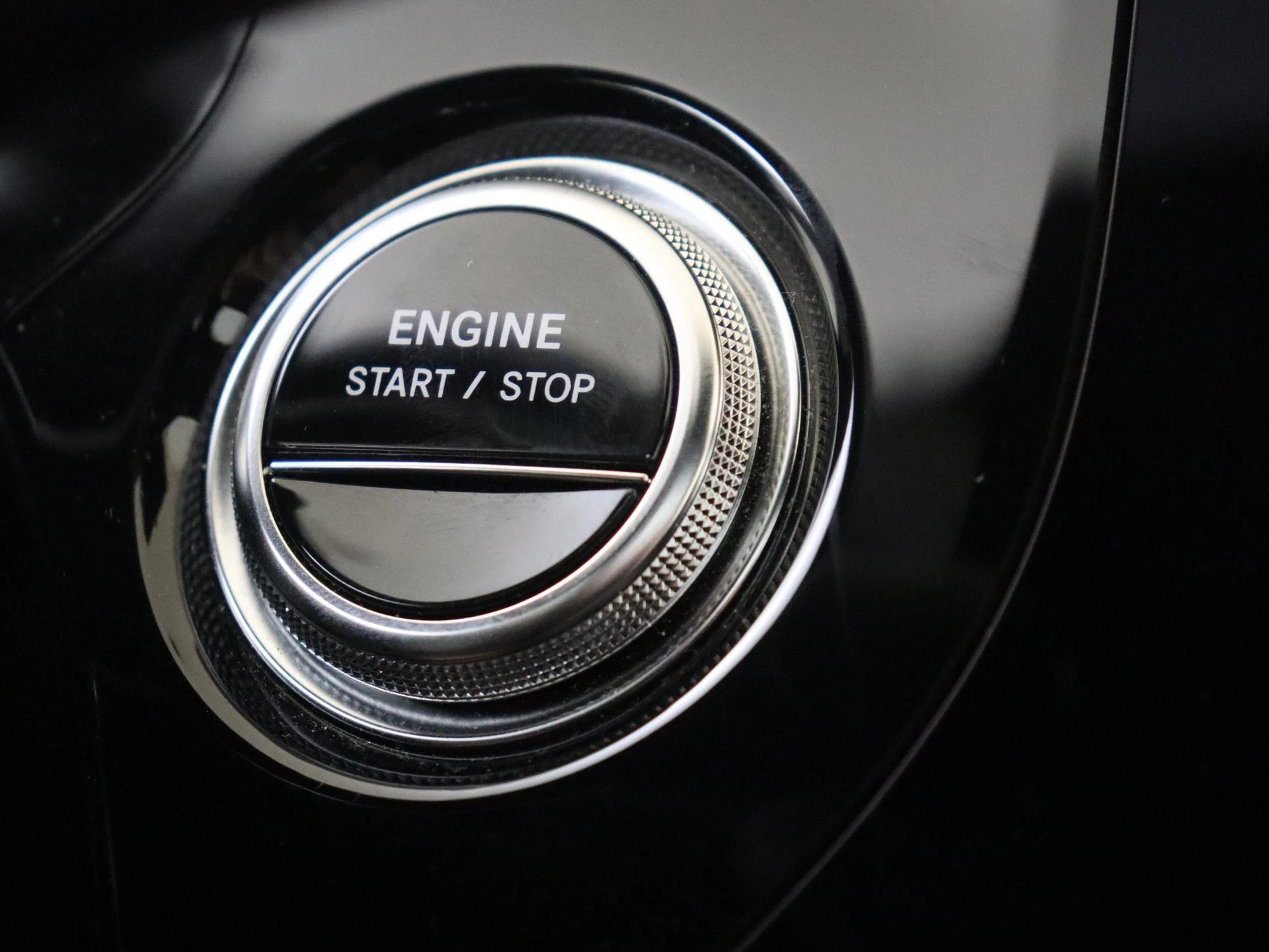 Mercedes-Benz-E-Klasse-image-20