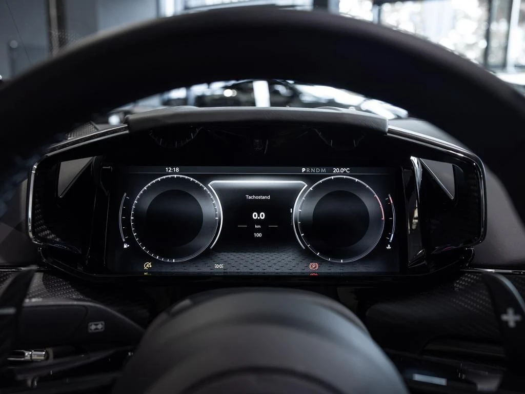 Aston Martin-V8 Vantage-image-22