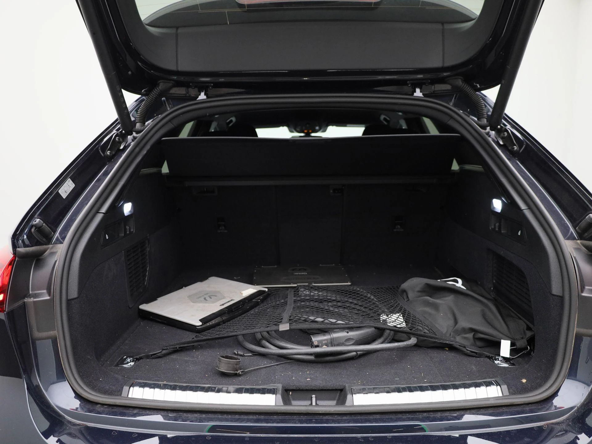 Audi A5 Avant 2.0 e-hybrid quattro S edition Competition