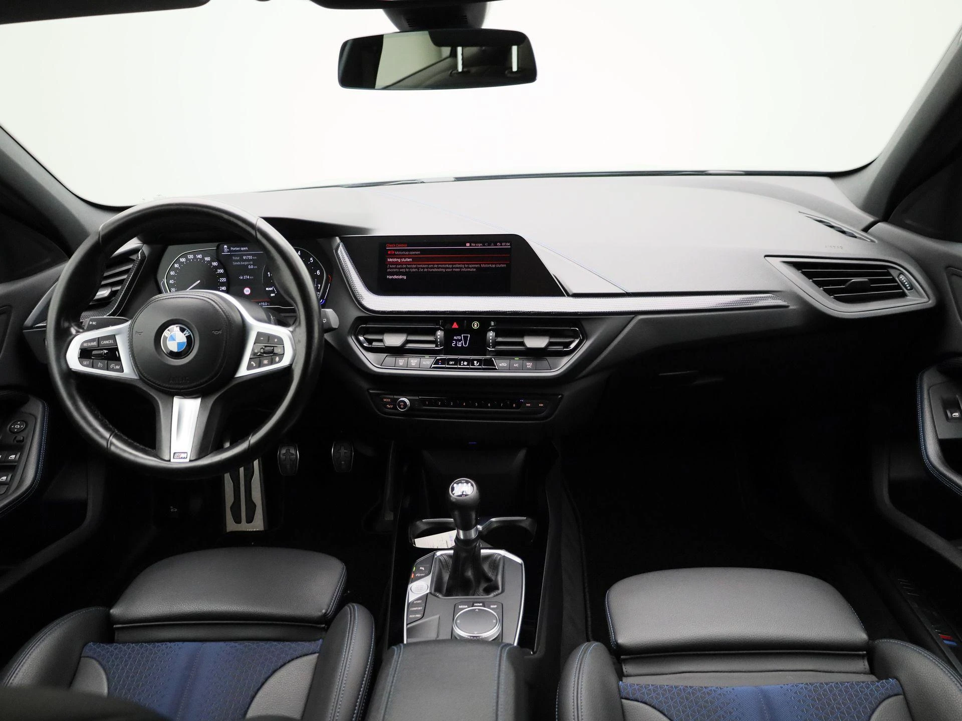 BMW-1 Reeks-image-34