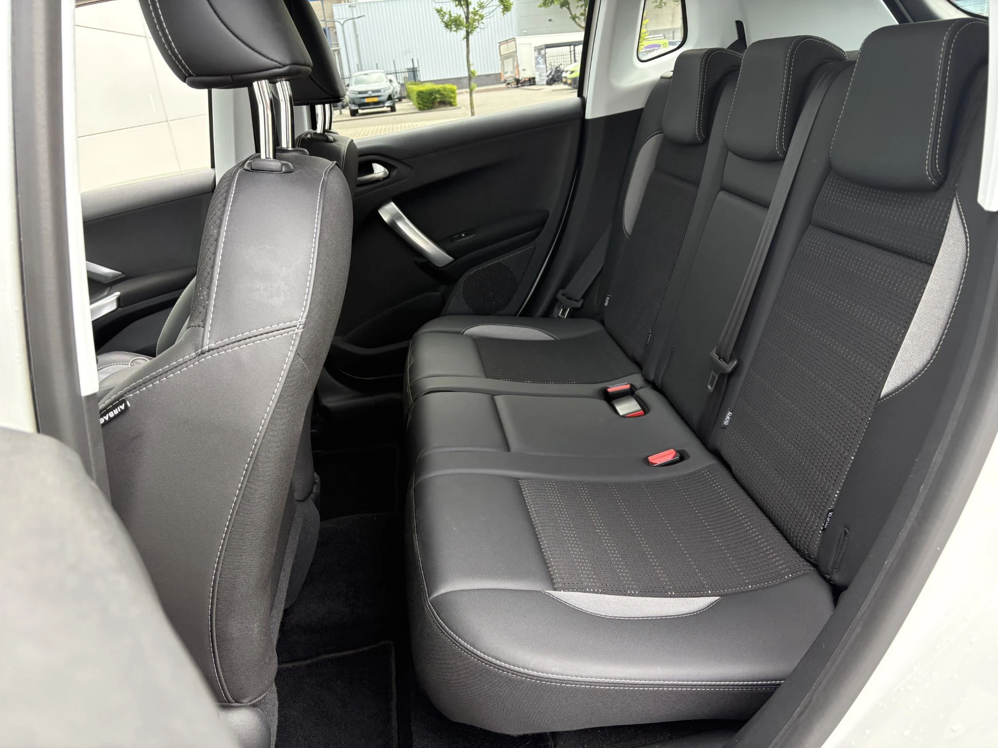 Peugeot 2008 1.2 PureTech Allure