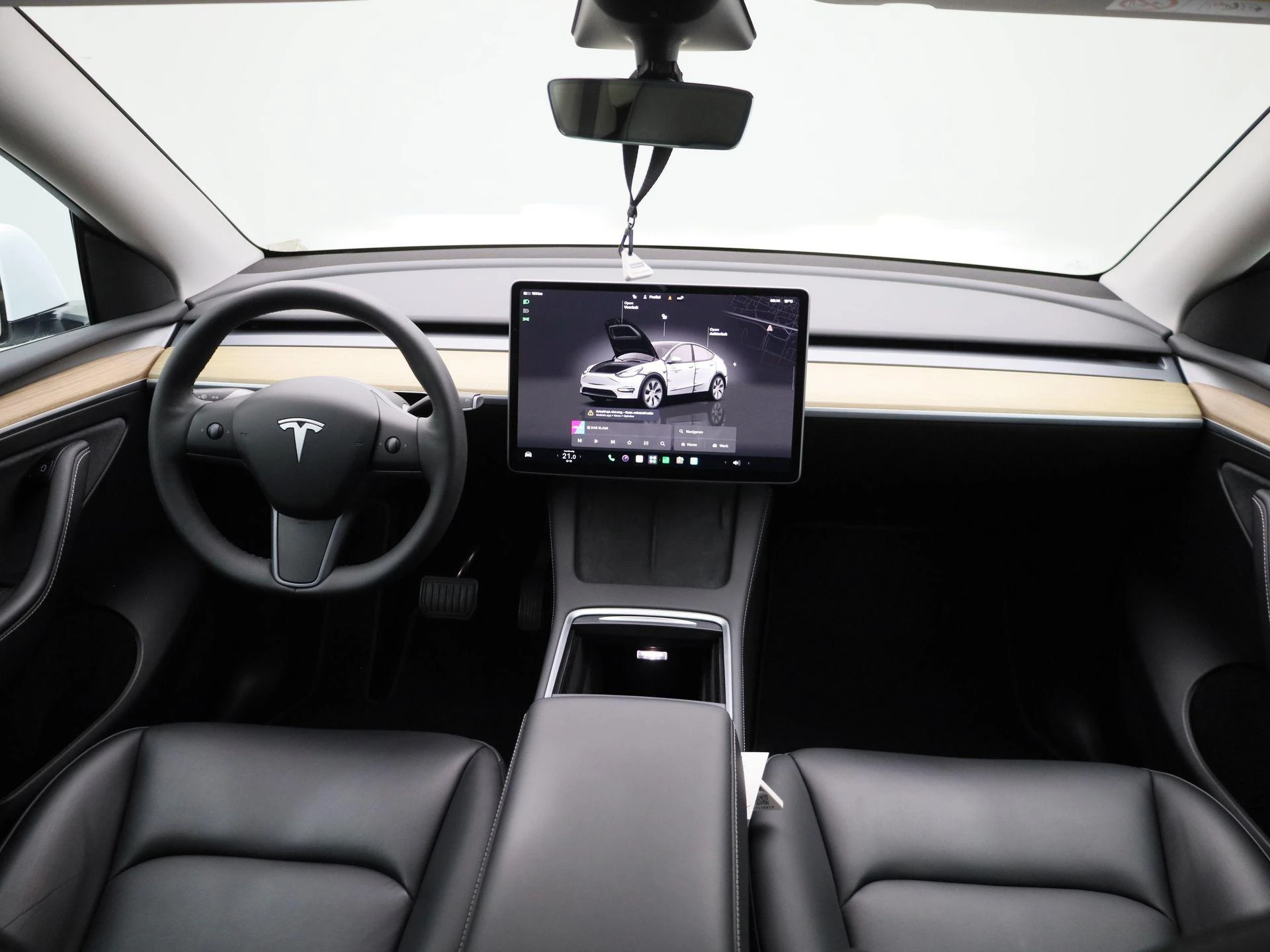 Tesla-Model Y-image-37