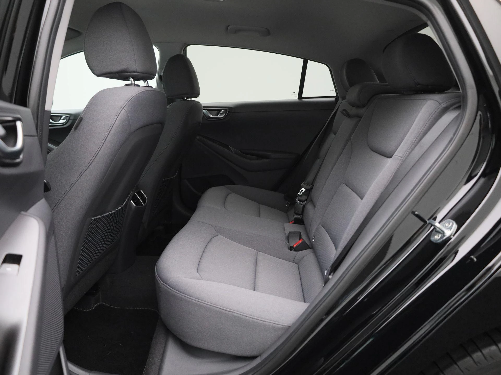 Hyundai-IONIQ-image-11
