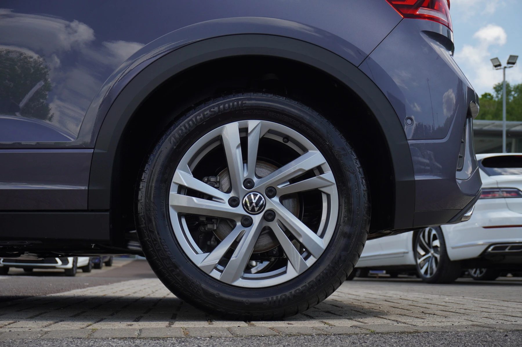 Volkswagen-T-Roc-image-40