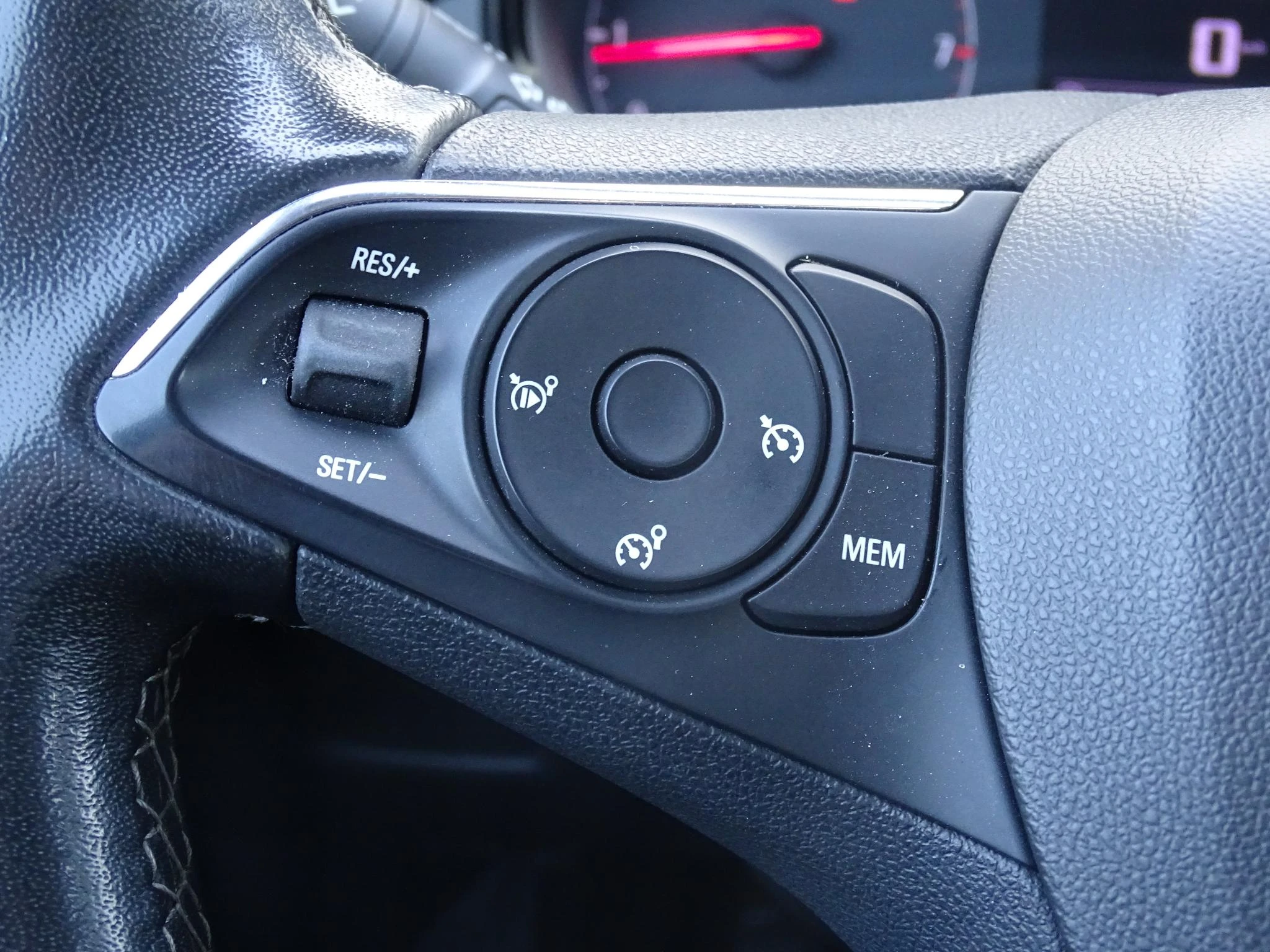 Opel Crossland X 1.2T Edition+apple carplay
