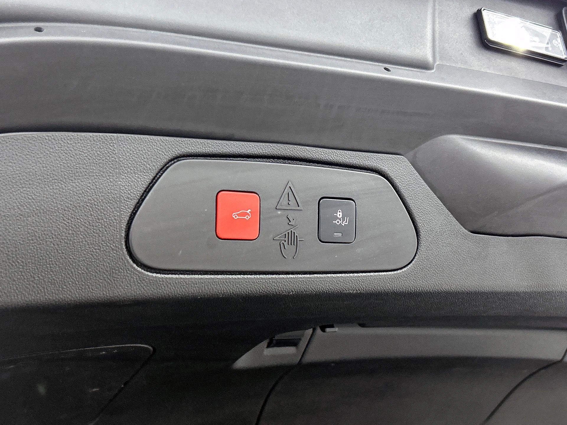 Opel Grandland 1.6 Turbo Plug-In Hybrid 4x4 GSe