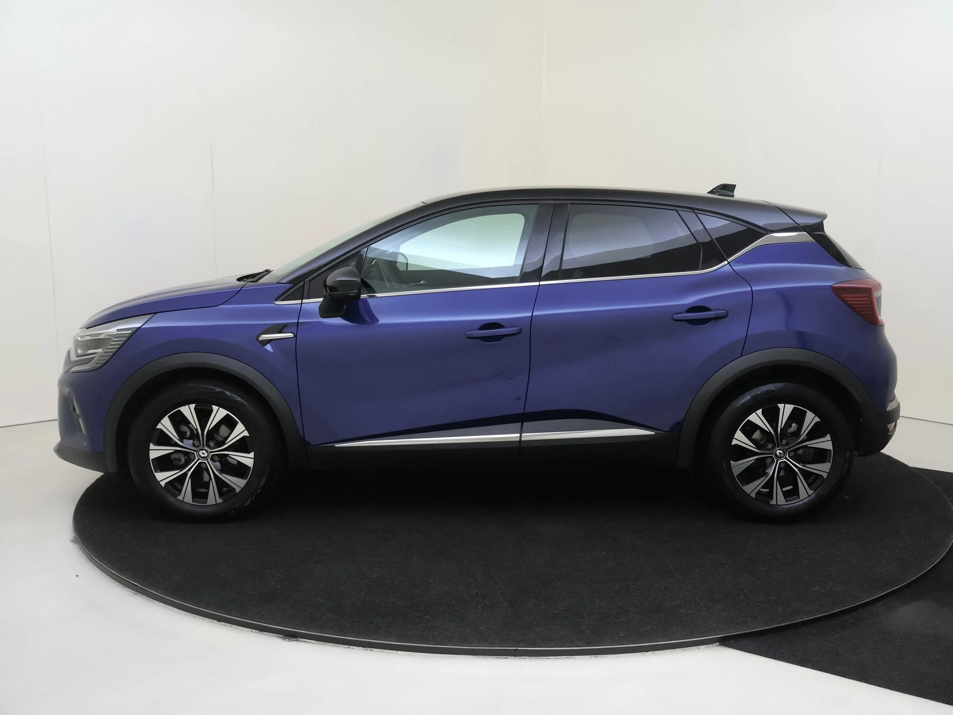 Renault-Captur-image-7