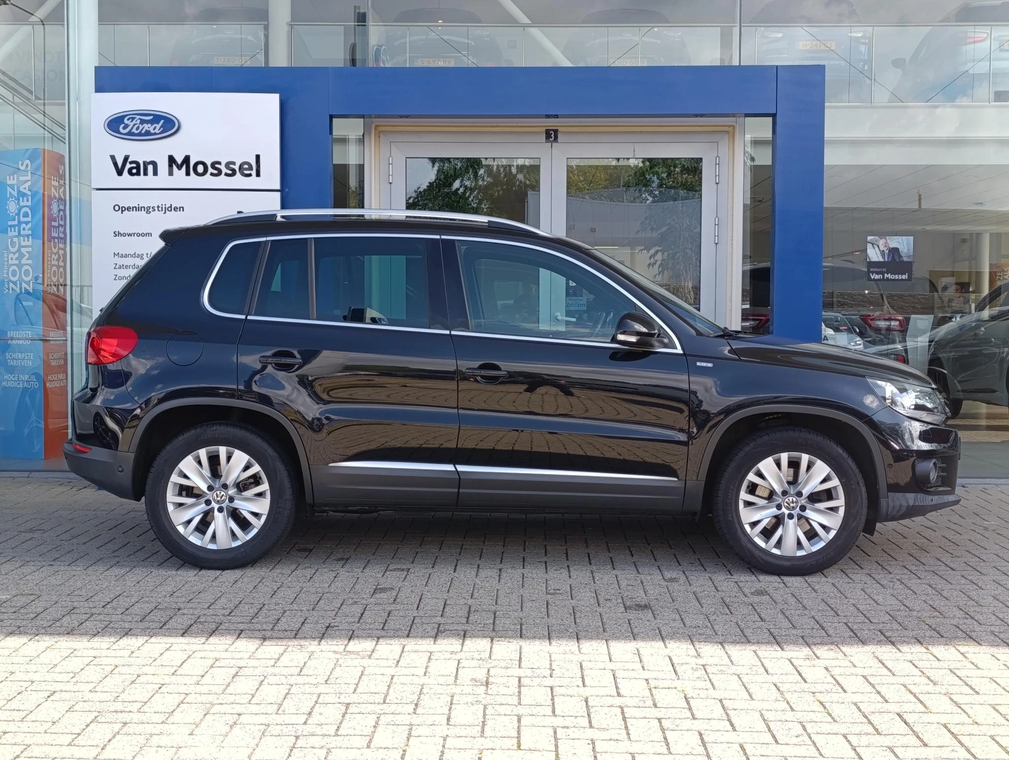 Volkswagen-Tiguan-image-3