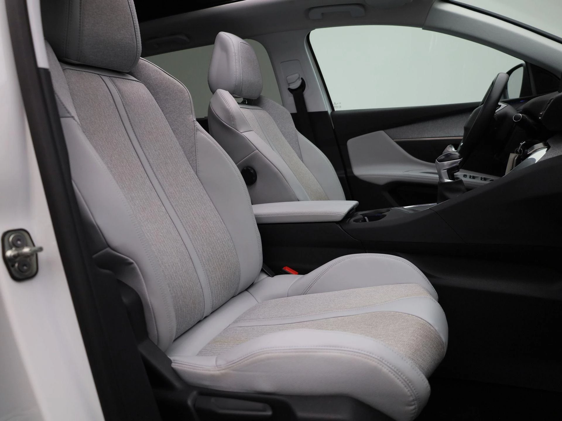 Peugeot-5008-image-28