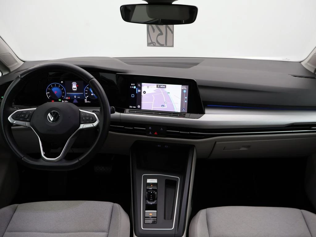 Volkswagen Golf VIII SW Golf 1.0eTSI Life 110PK *AUTOMAAT*LANE-ASSIST*ACC*PDC*APP-CONNECT*...*