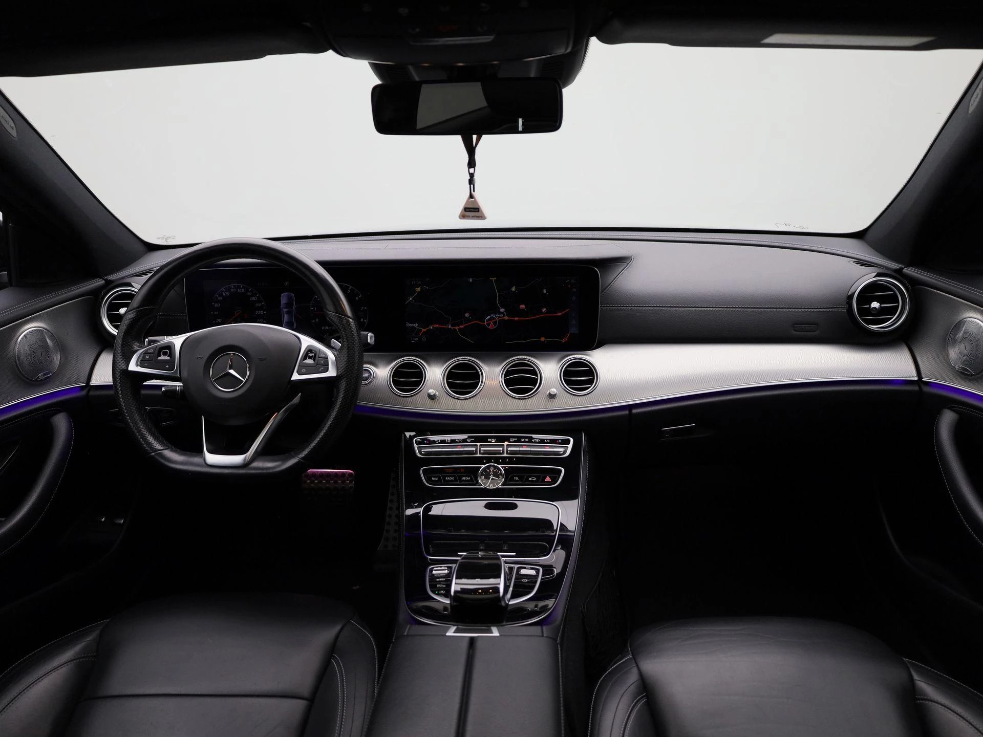 Mercedes-Benz-E-Klasse-image-41