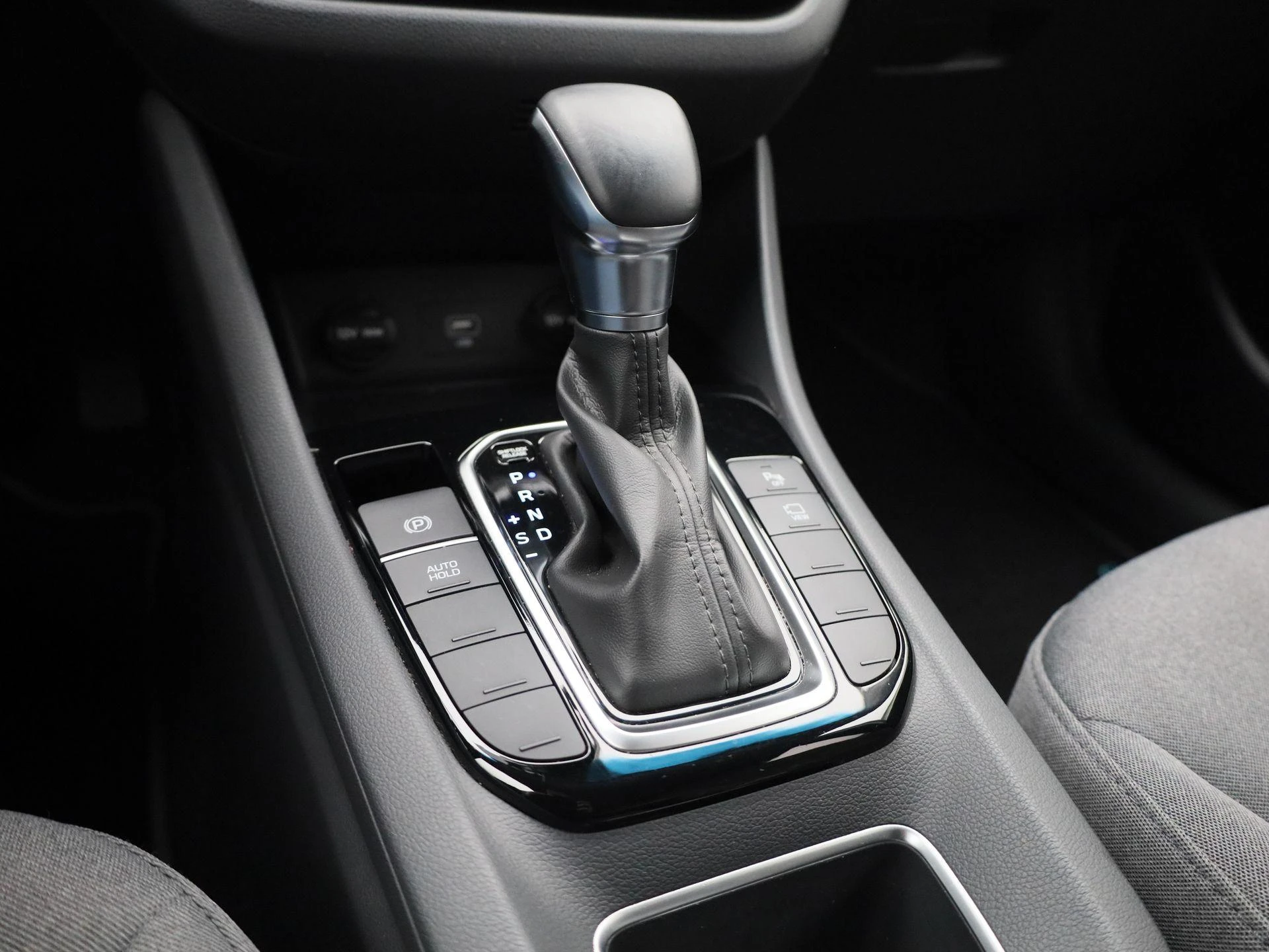 Hyundai-IONIQ-image-18