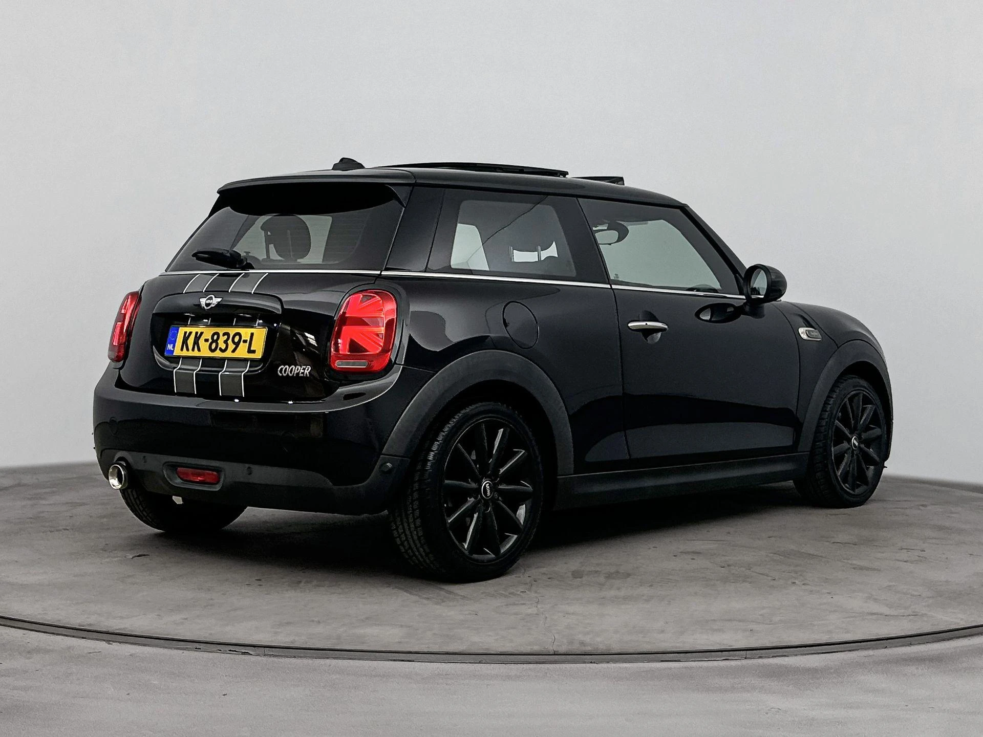 MINI-3-deurs-image-3
