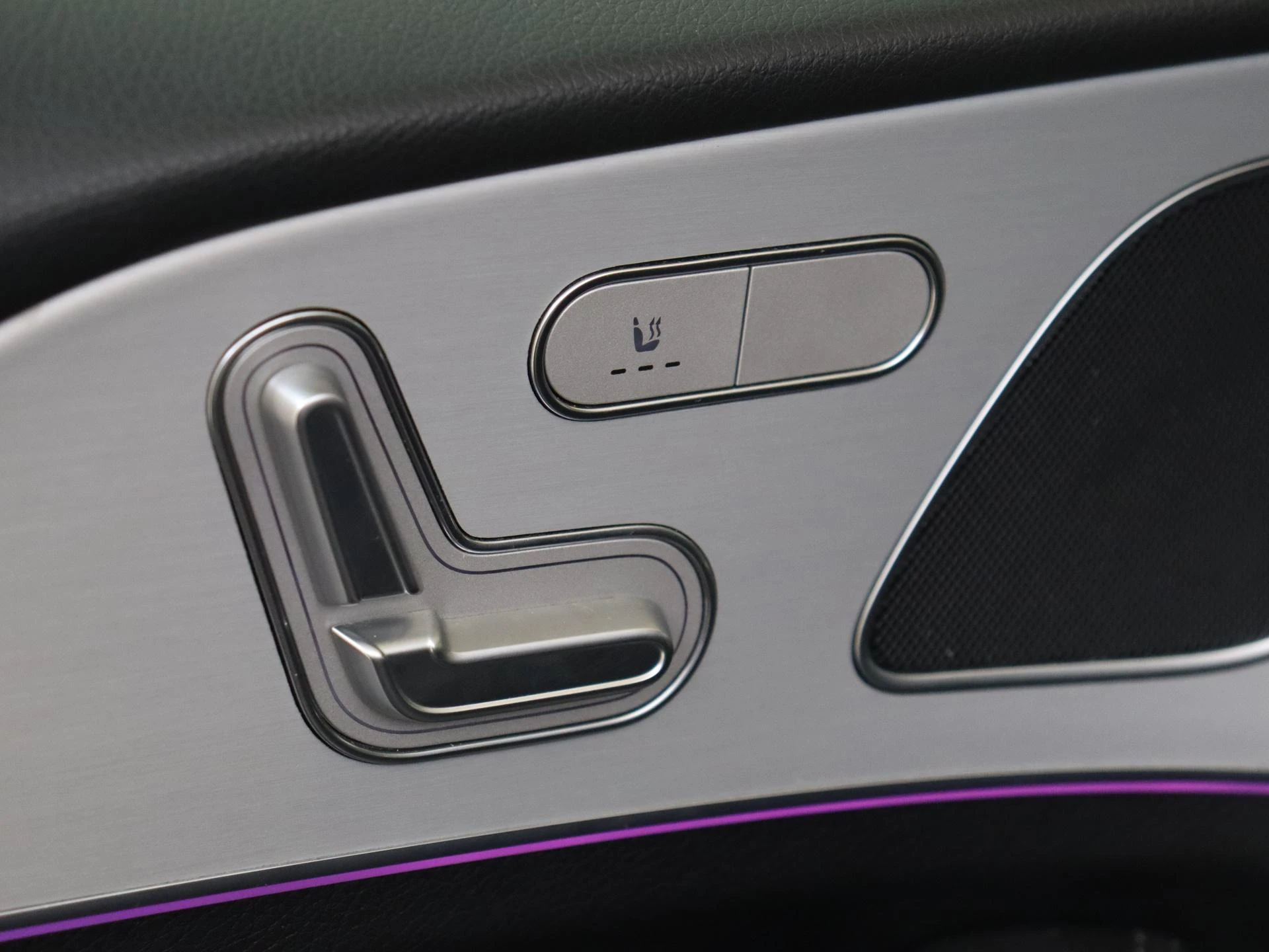 Mercedes-Benz-GLE-image-25