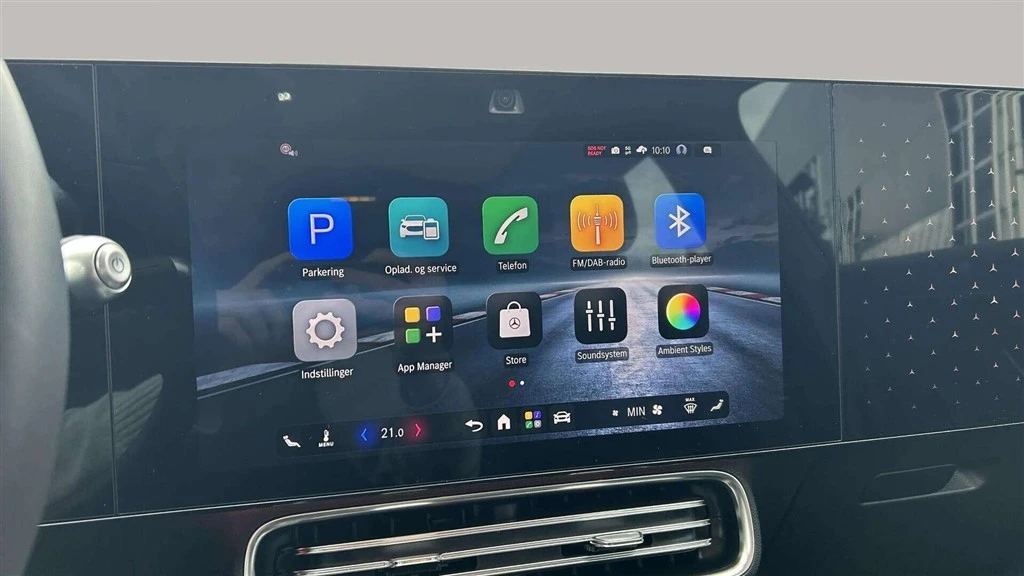 Mercedes-Benz-CLA-image-17