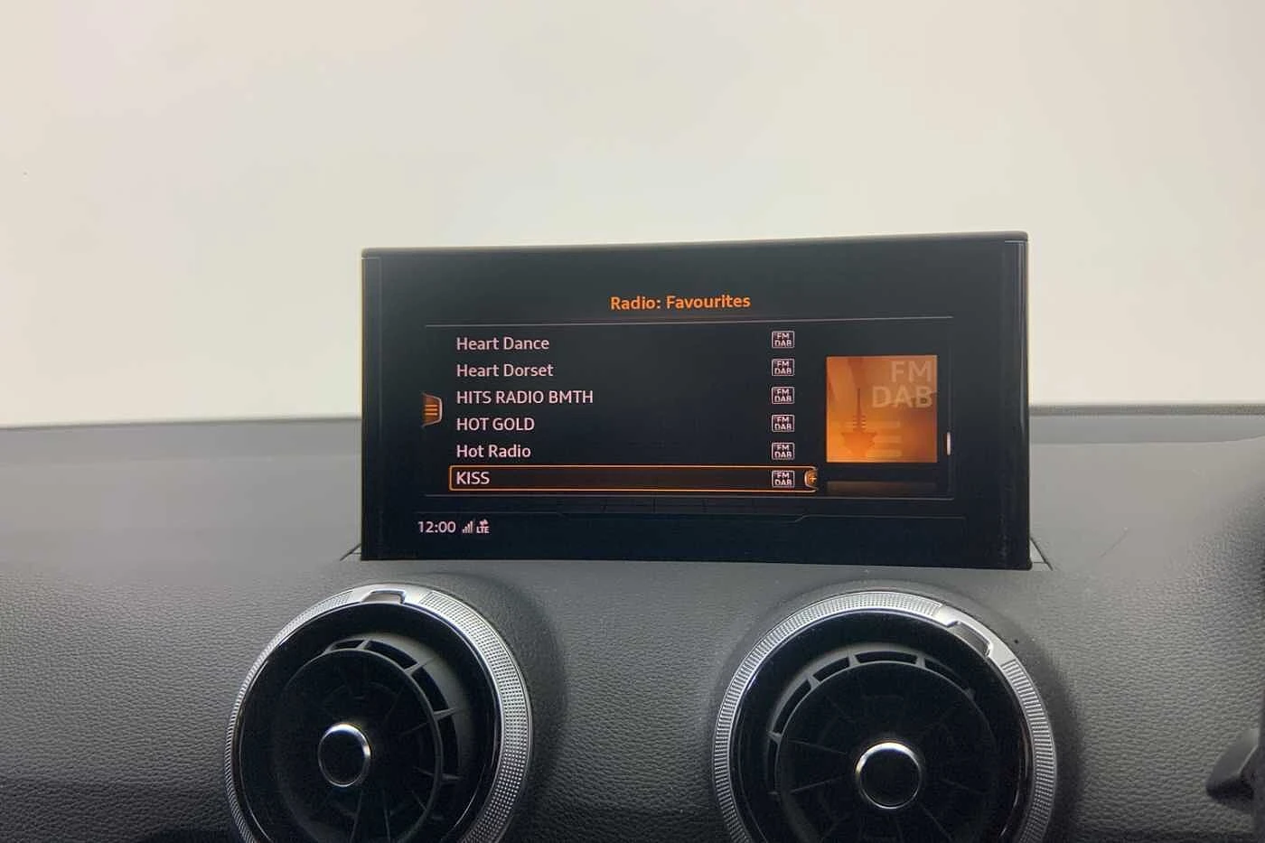 Audi-Q2-image-14