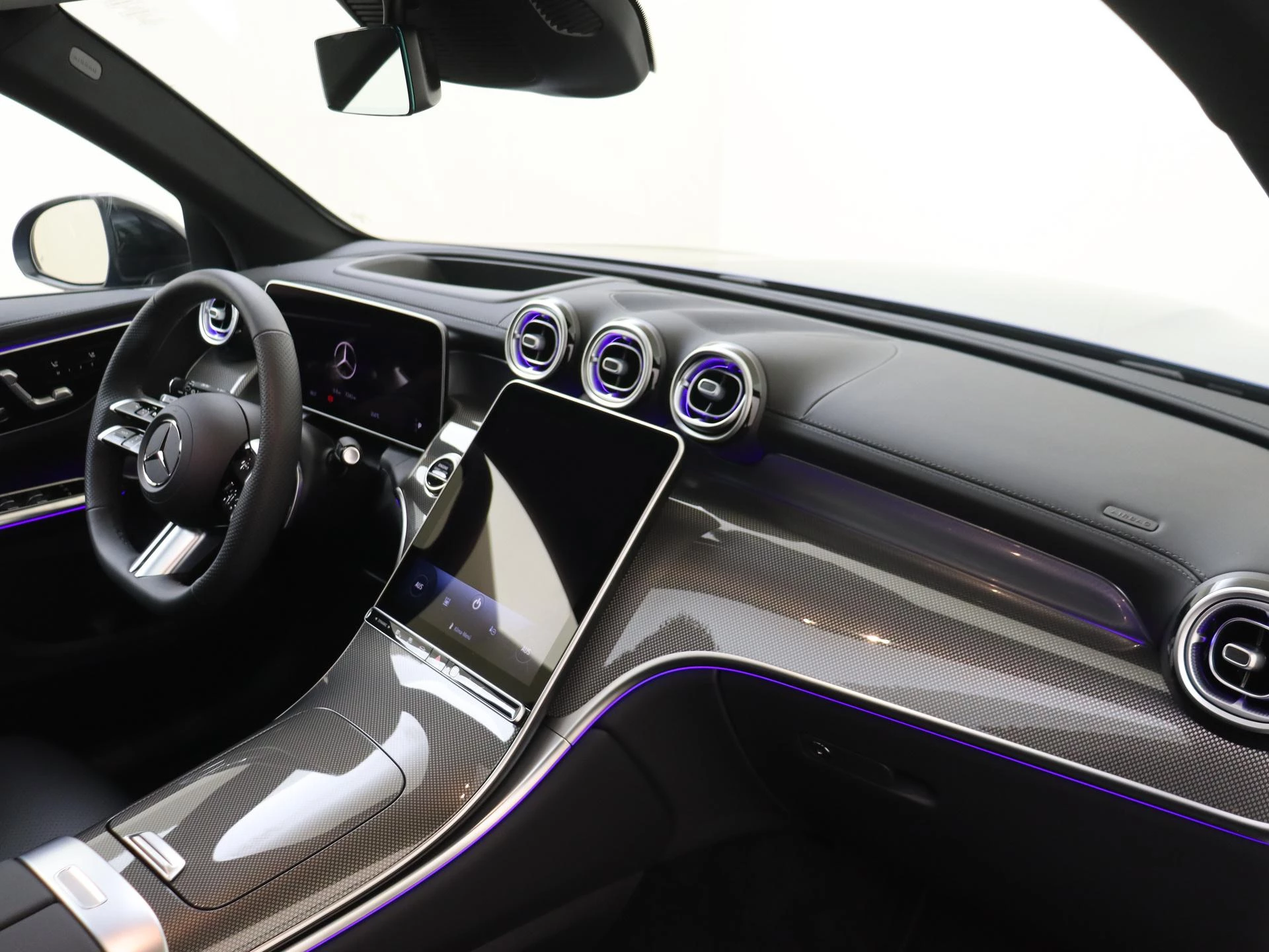 Mercedes-Benz-GLC-image-4