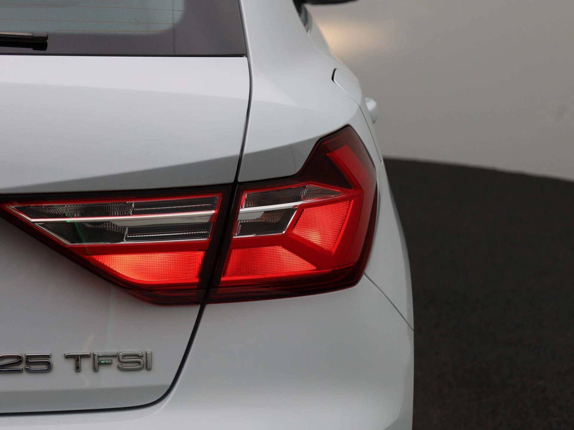 Audi-A1 Sportback-image-33