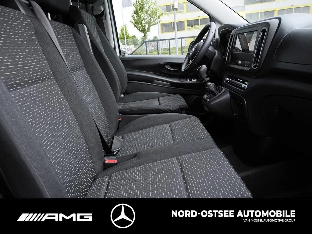 Mercedes-Benz-Vito-image-10