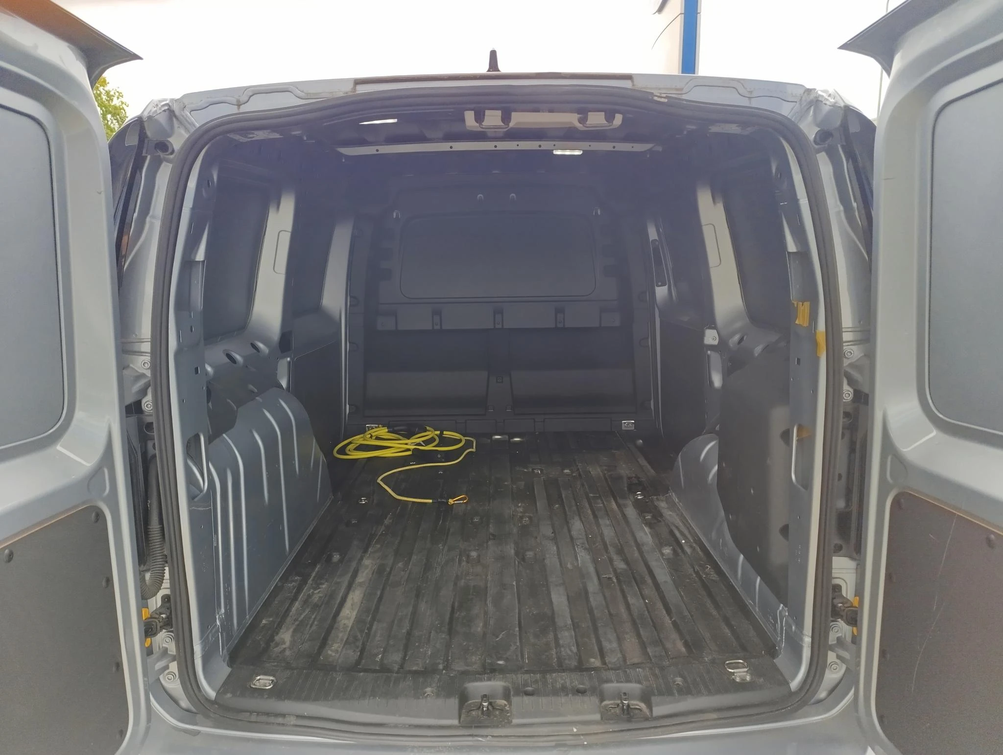 Ford-Transit Connect-image-12