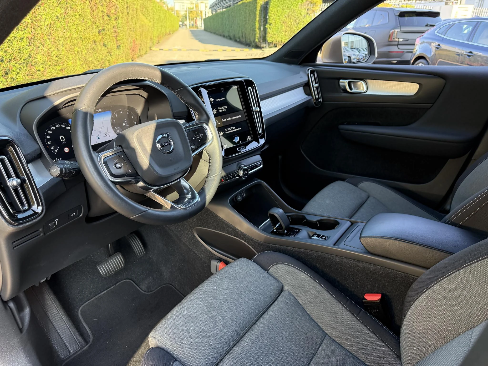 Volvo-XC40-image-16