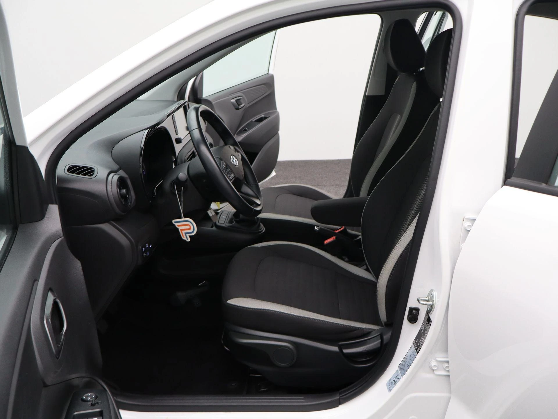 Hyundai-i10-image-11
