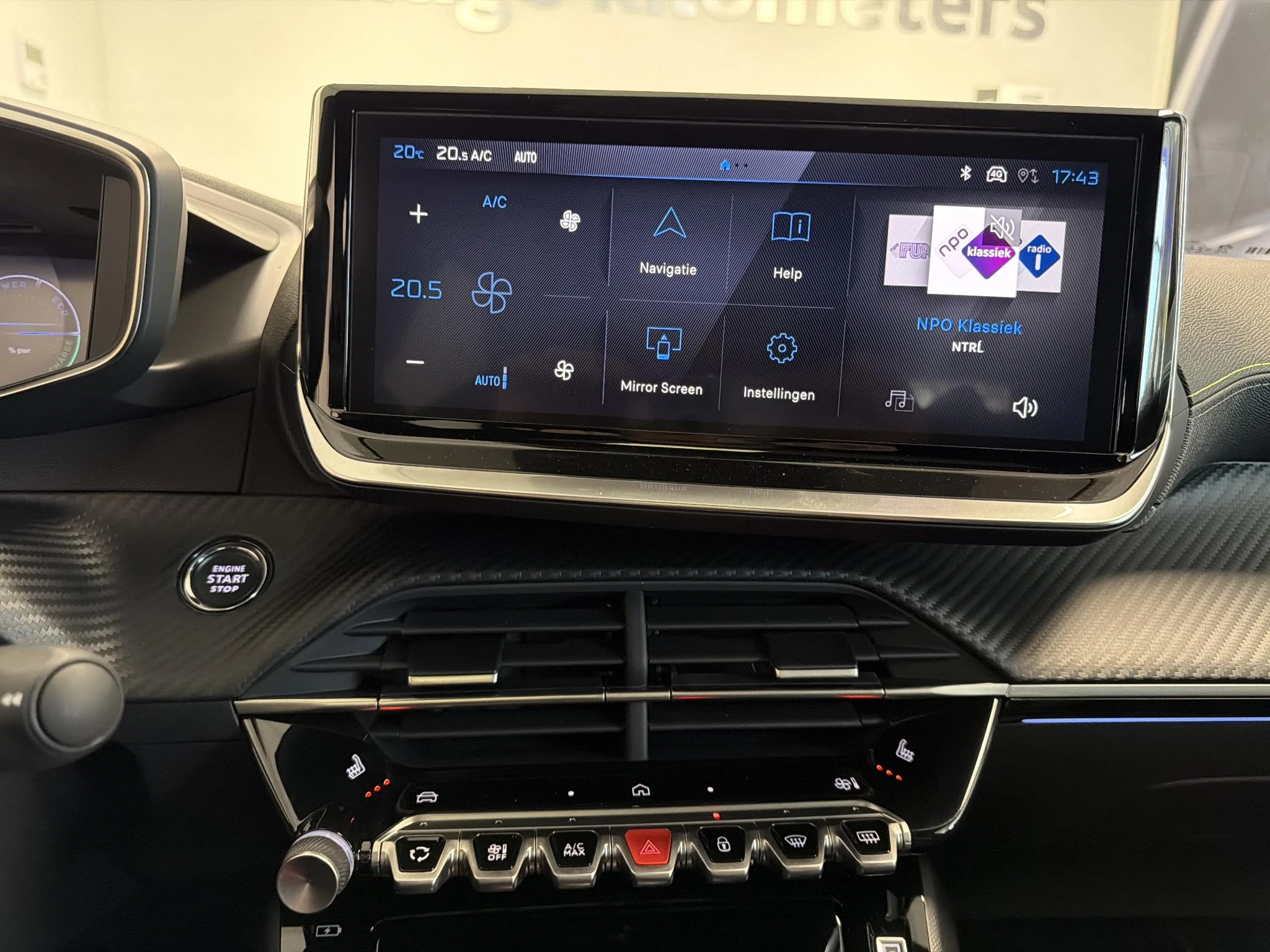 Peugeot-2008-image-11