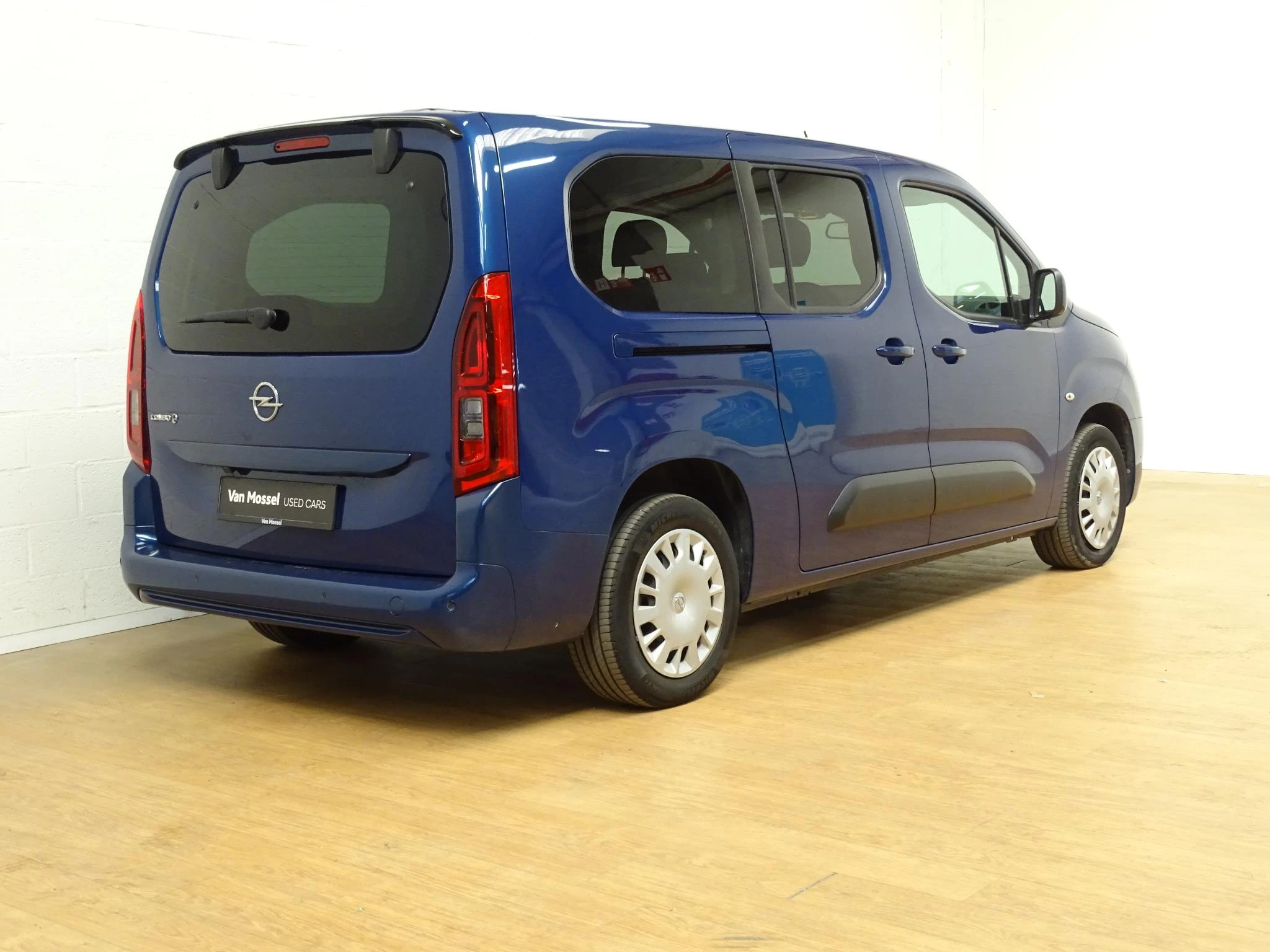 Opel-Combo-e Life-image-3