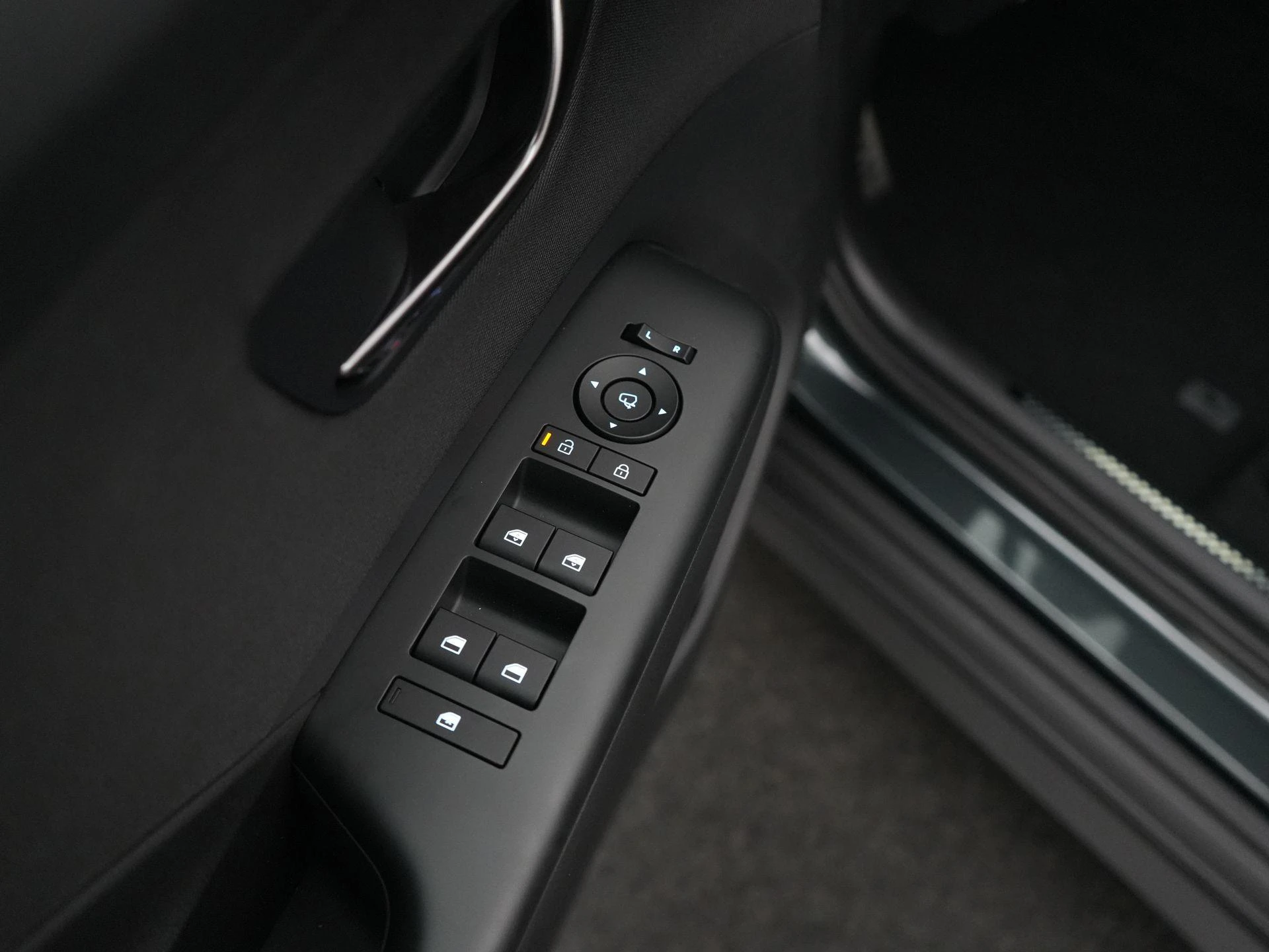 Hyundai-Kona-image-34