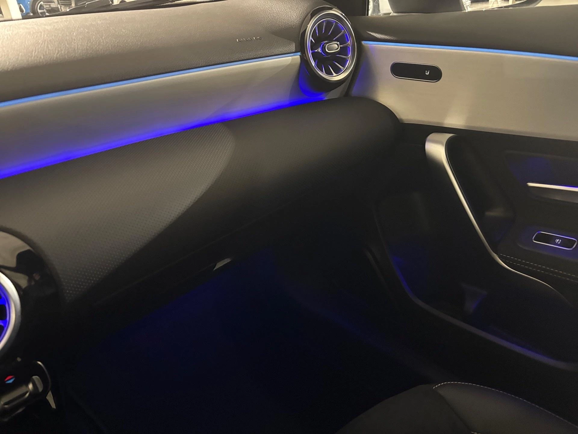 Mercedes-Benz-Classe A-image-8