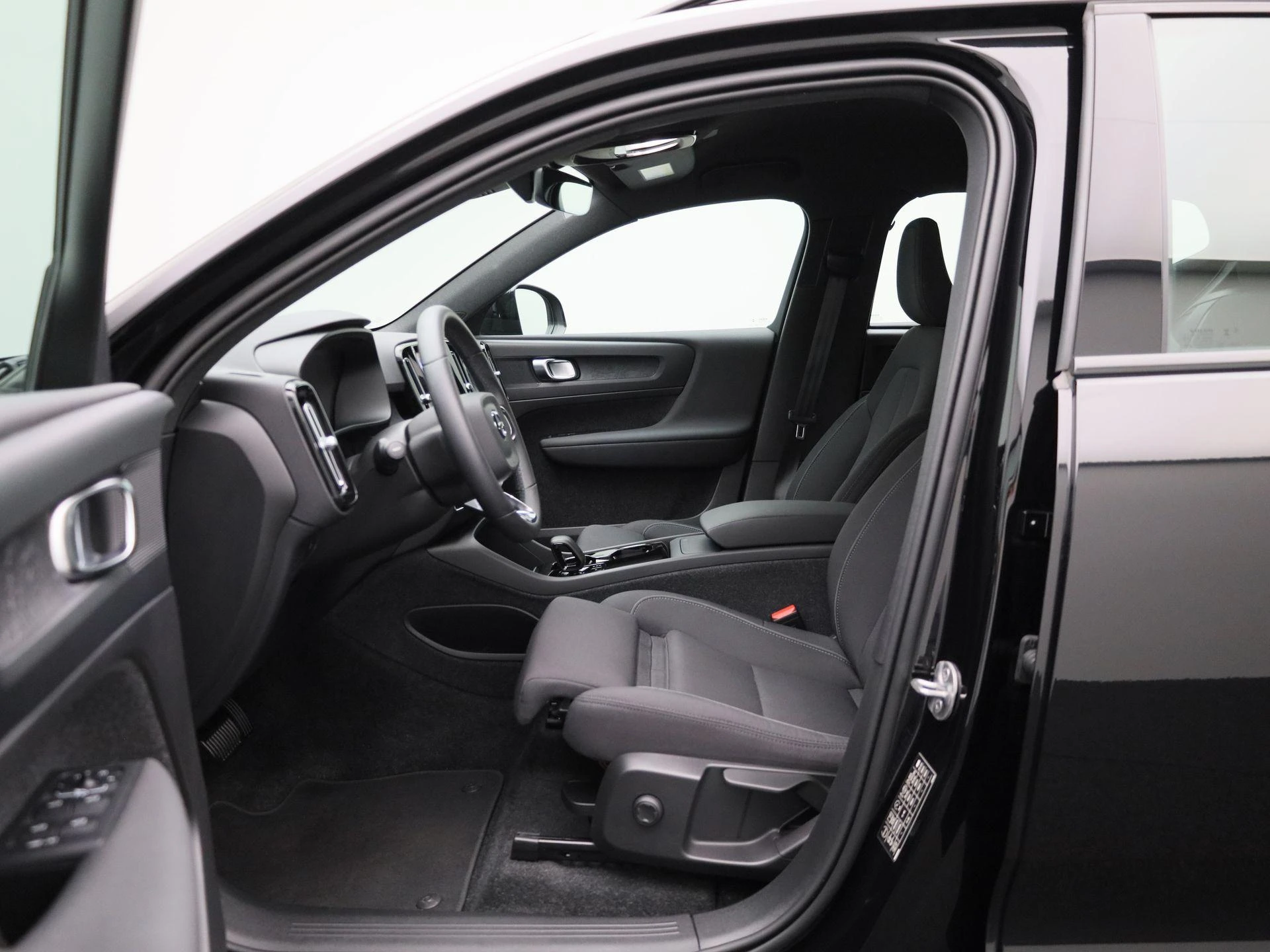 Volvo-XC40-image-8