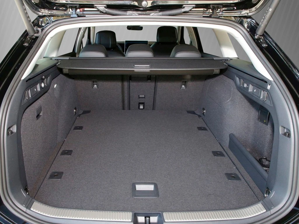 Volkswagen-Passat-image-5