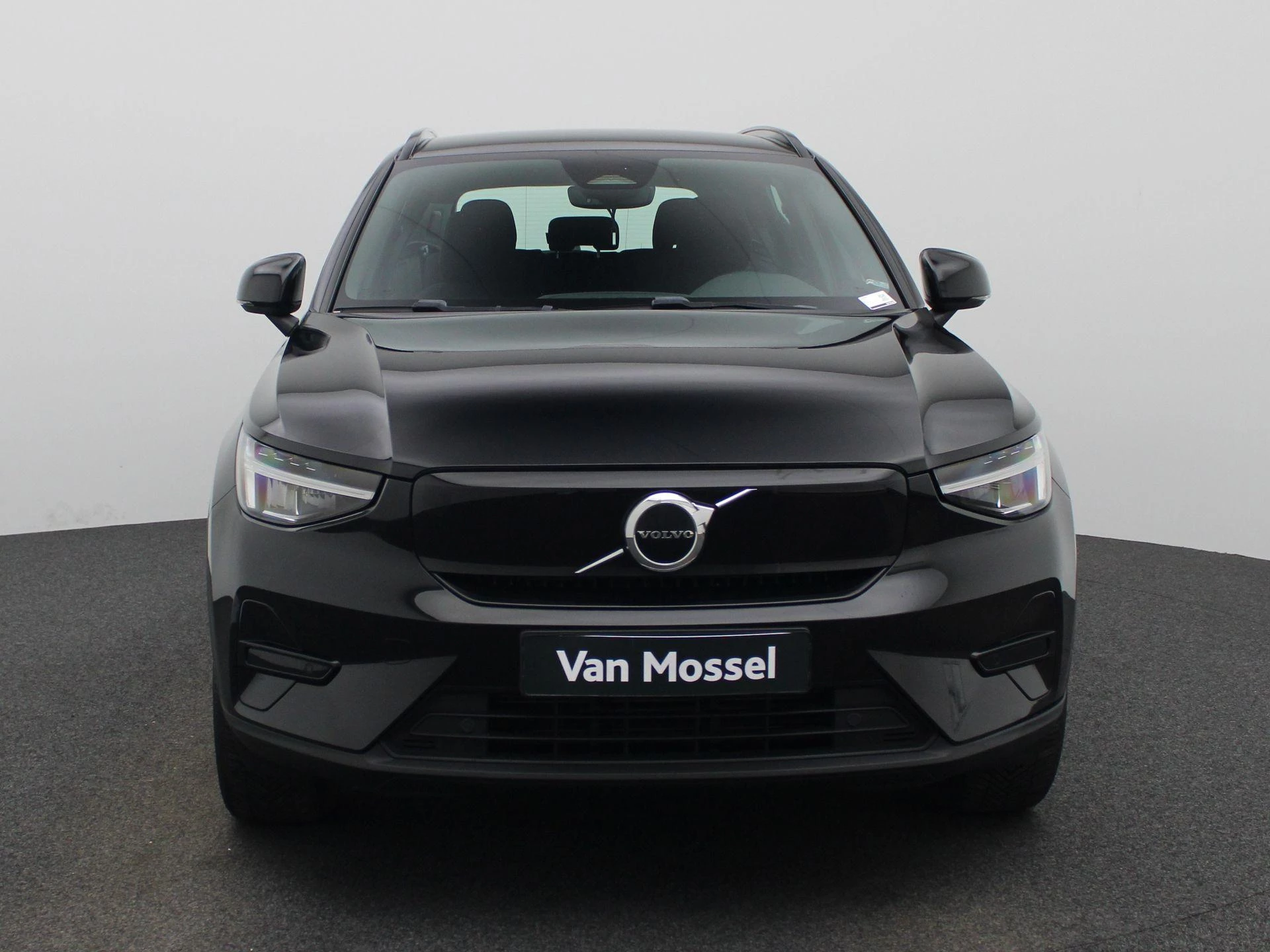 Volvo-XC40-image-2