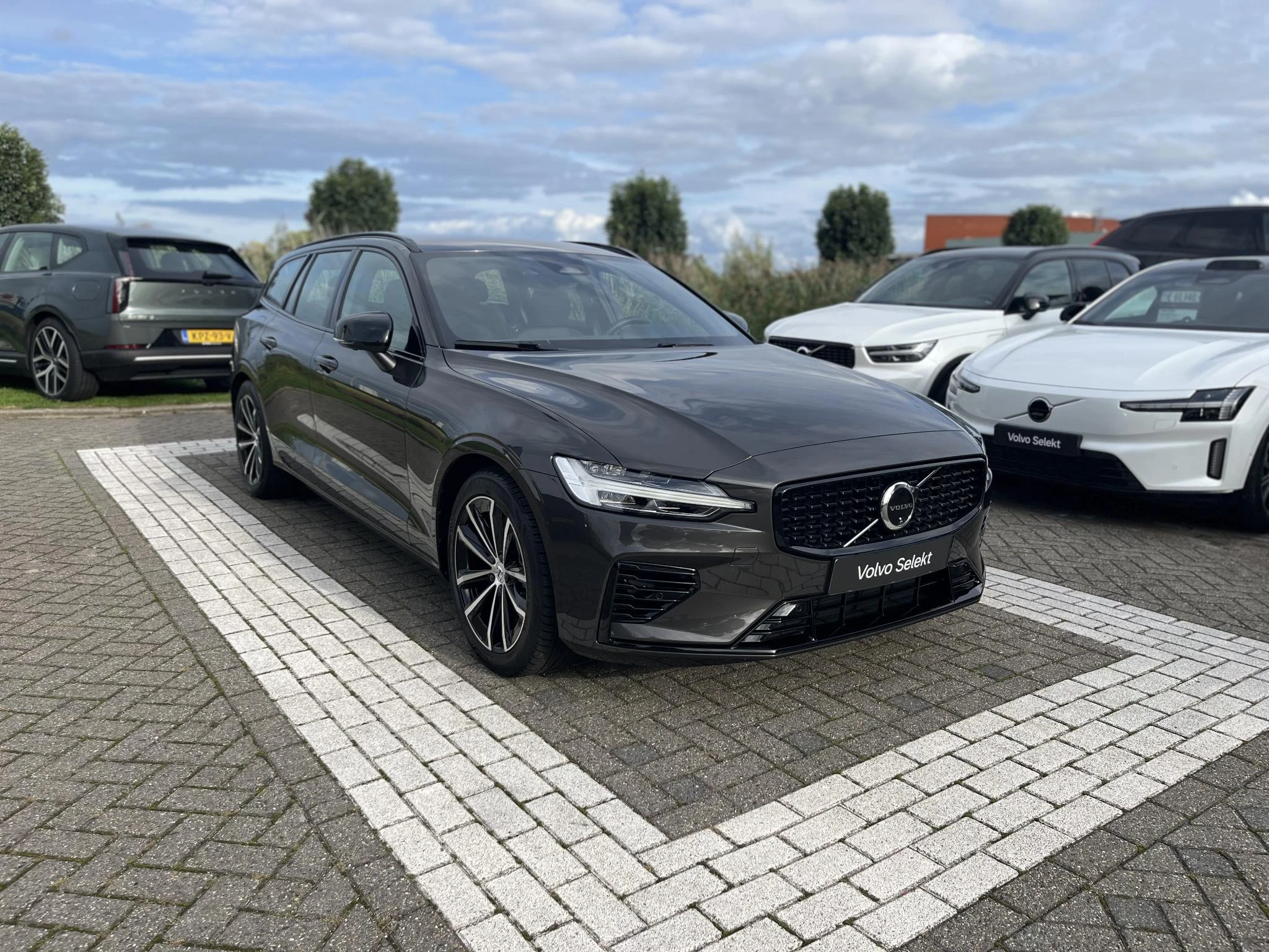 Volvo-V60-image-21