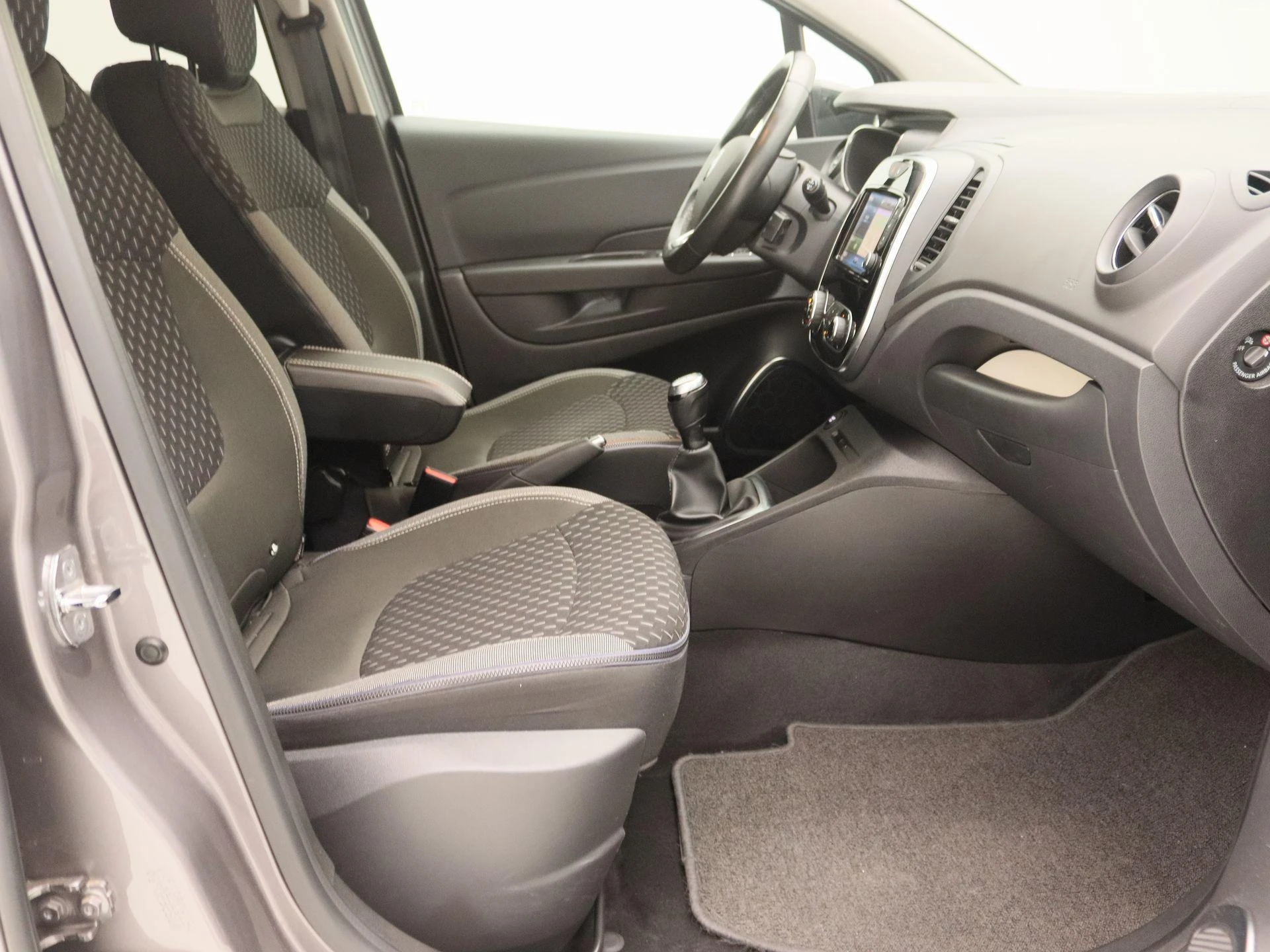 Renault-Captur-image-22