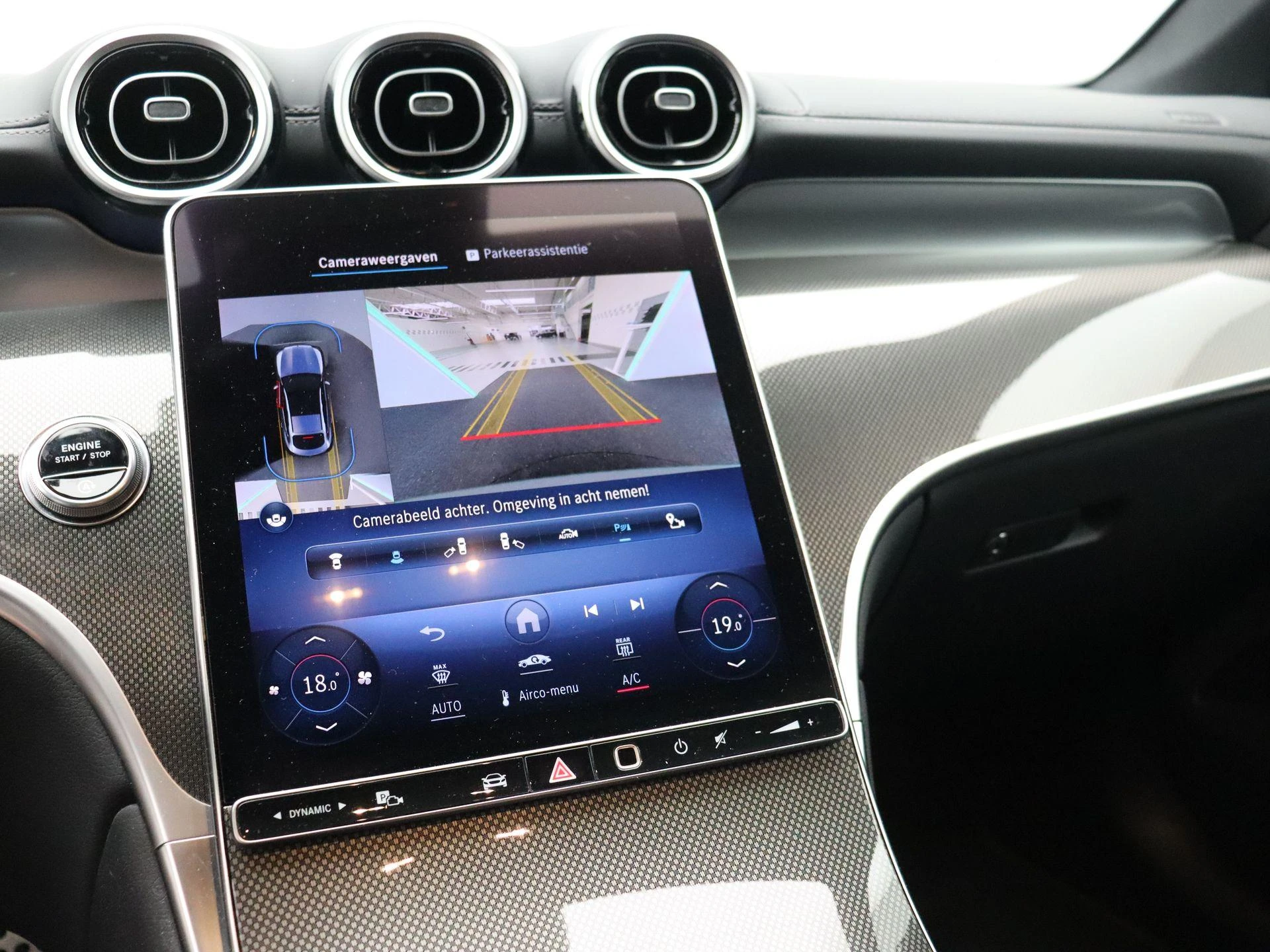 Mercedes-Benz-GLC-image-12